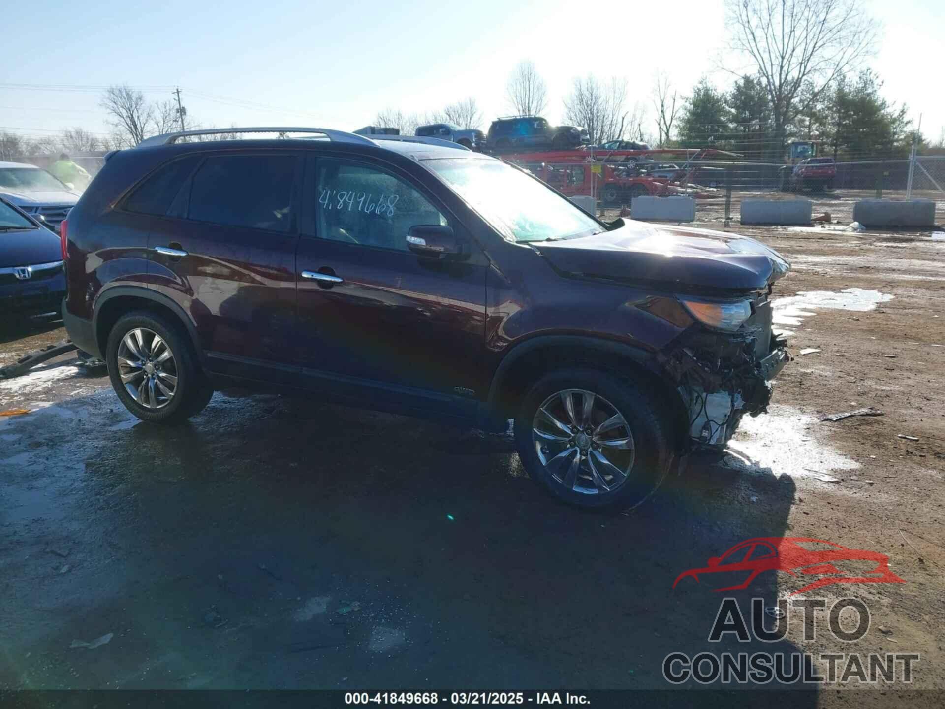 KIA SORENTO 2011 - 5XYKUDA25BG045386