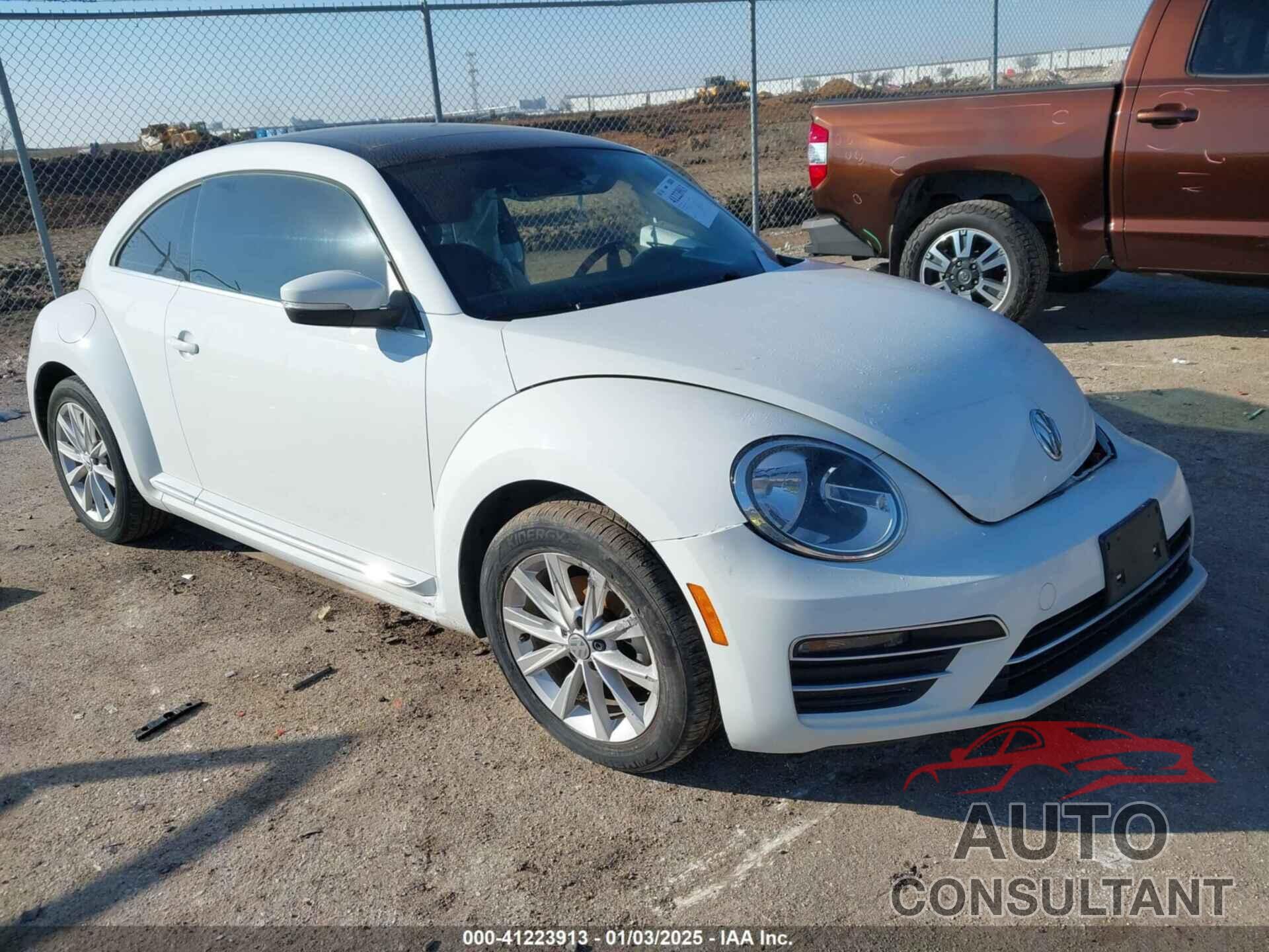 VOLKSWAGEN BEETLE 2019 - 3VWJD7AT0KM719434