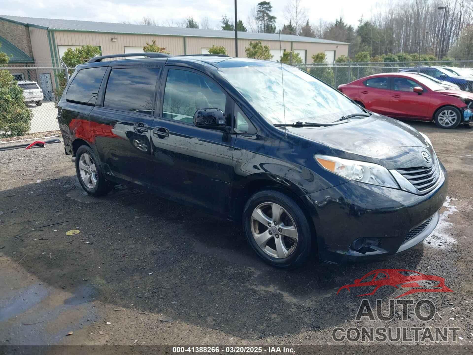 TOYOTA SIENNA 2011 - 5TDKK3DC1BS123279