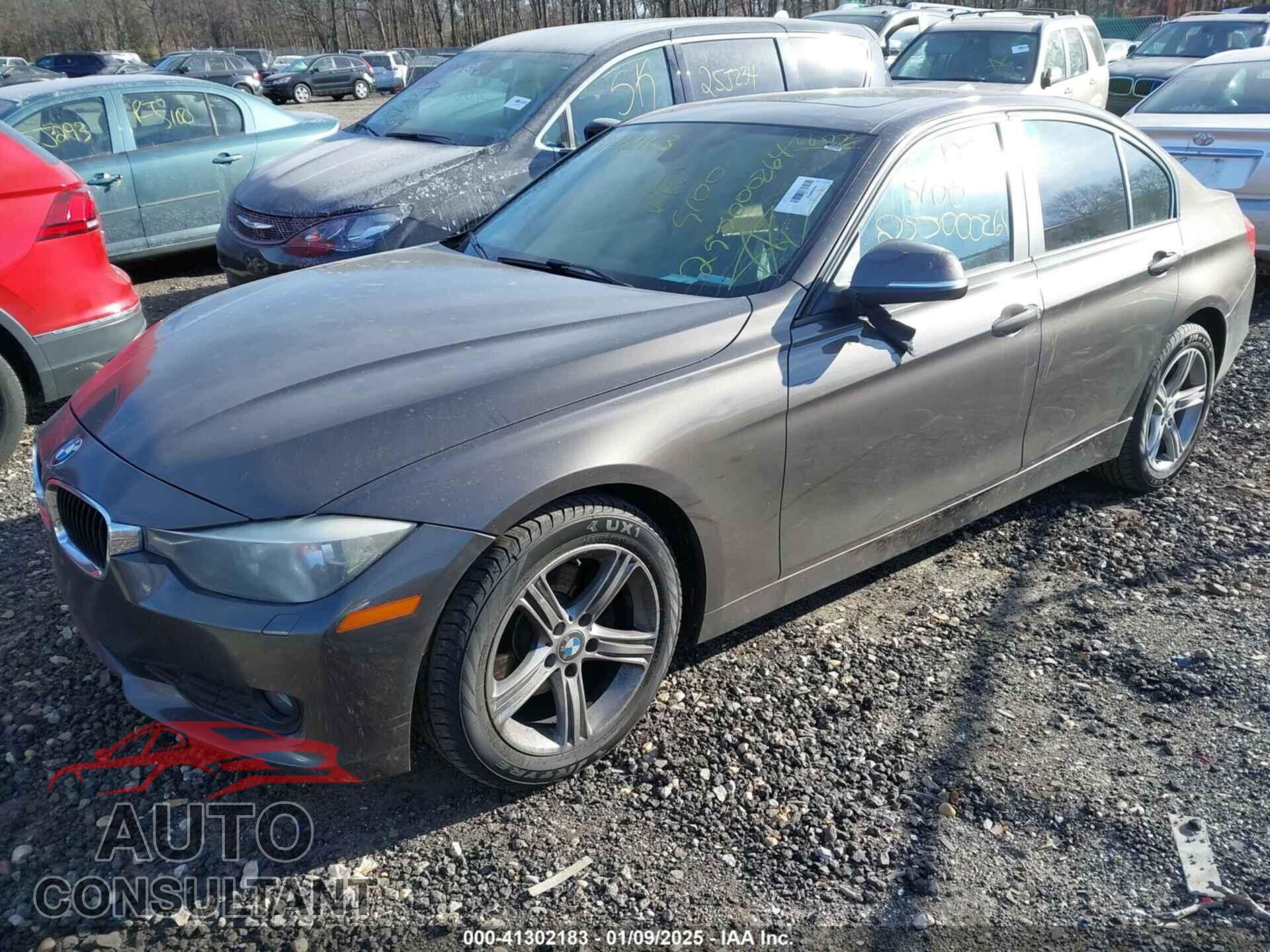 BMW 320I 2013 - WBA3C3C50DF981444