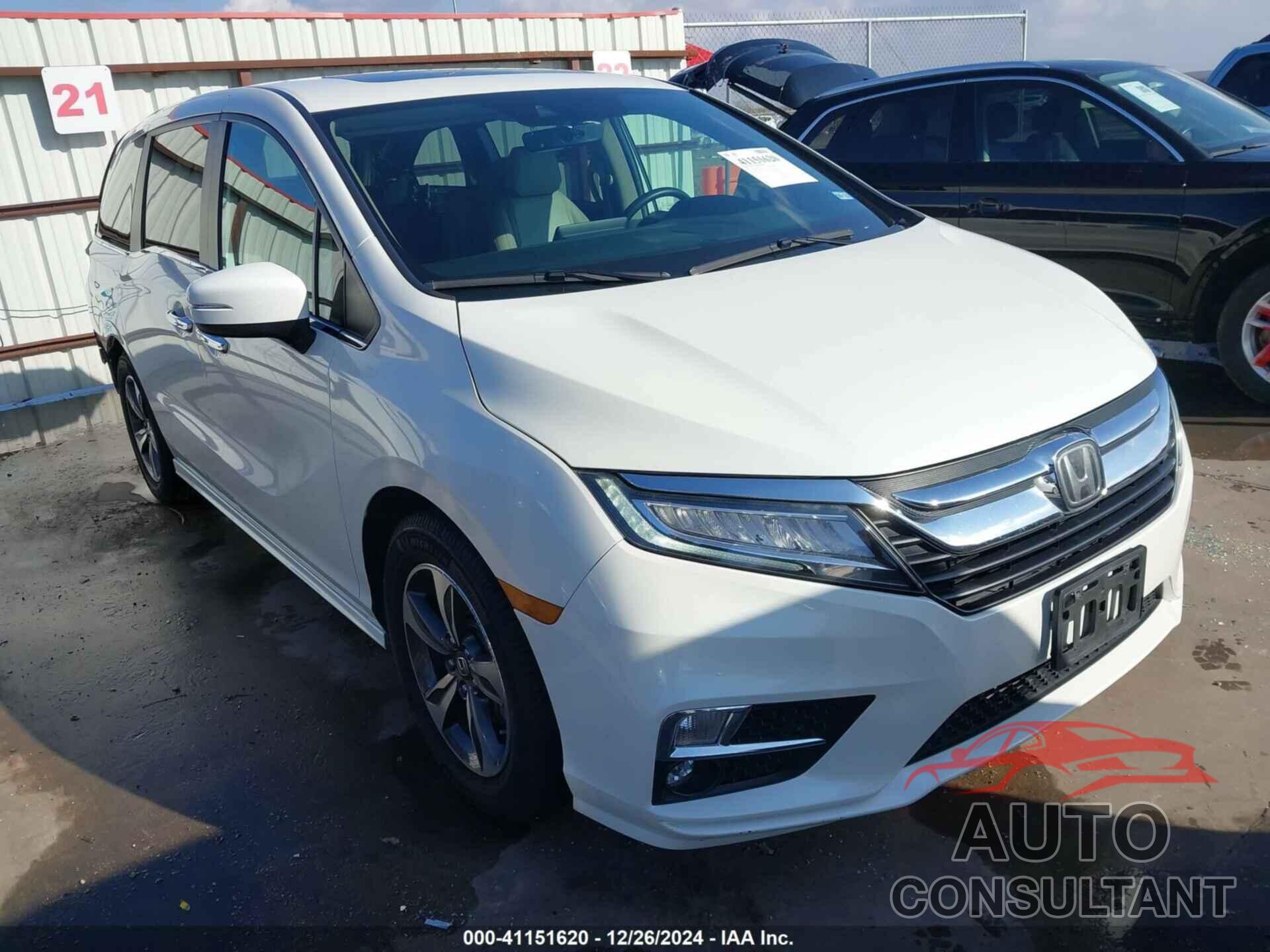 HONDA ODYSSEY 2018 - 5FNRL6H83JB013808