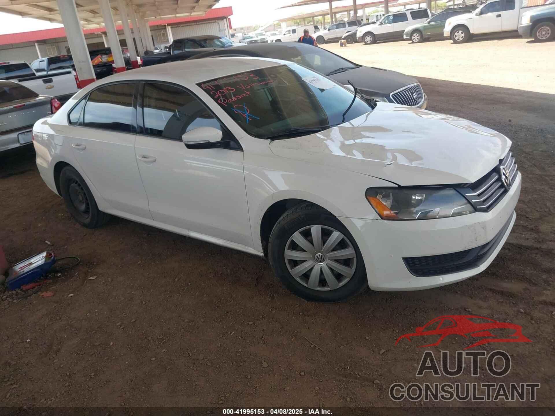 VOLKSWAGEN PASSAT 2013 - 1VWAP7A38DC134869