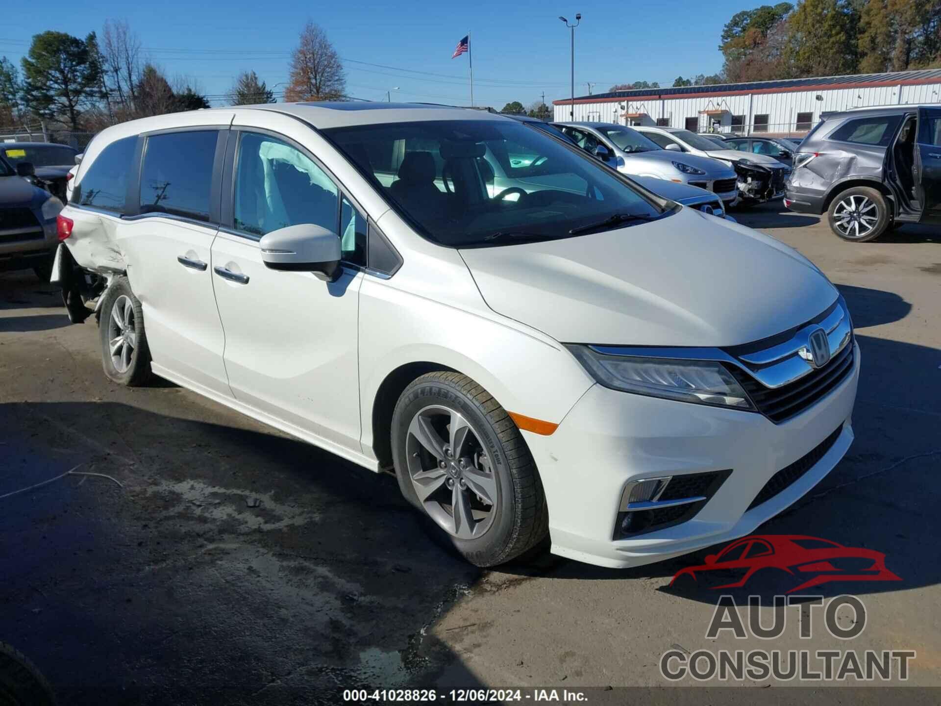 HONDA ODYSSEY 2018 - 5FNRL6H88JB042933