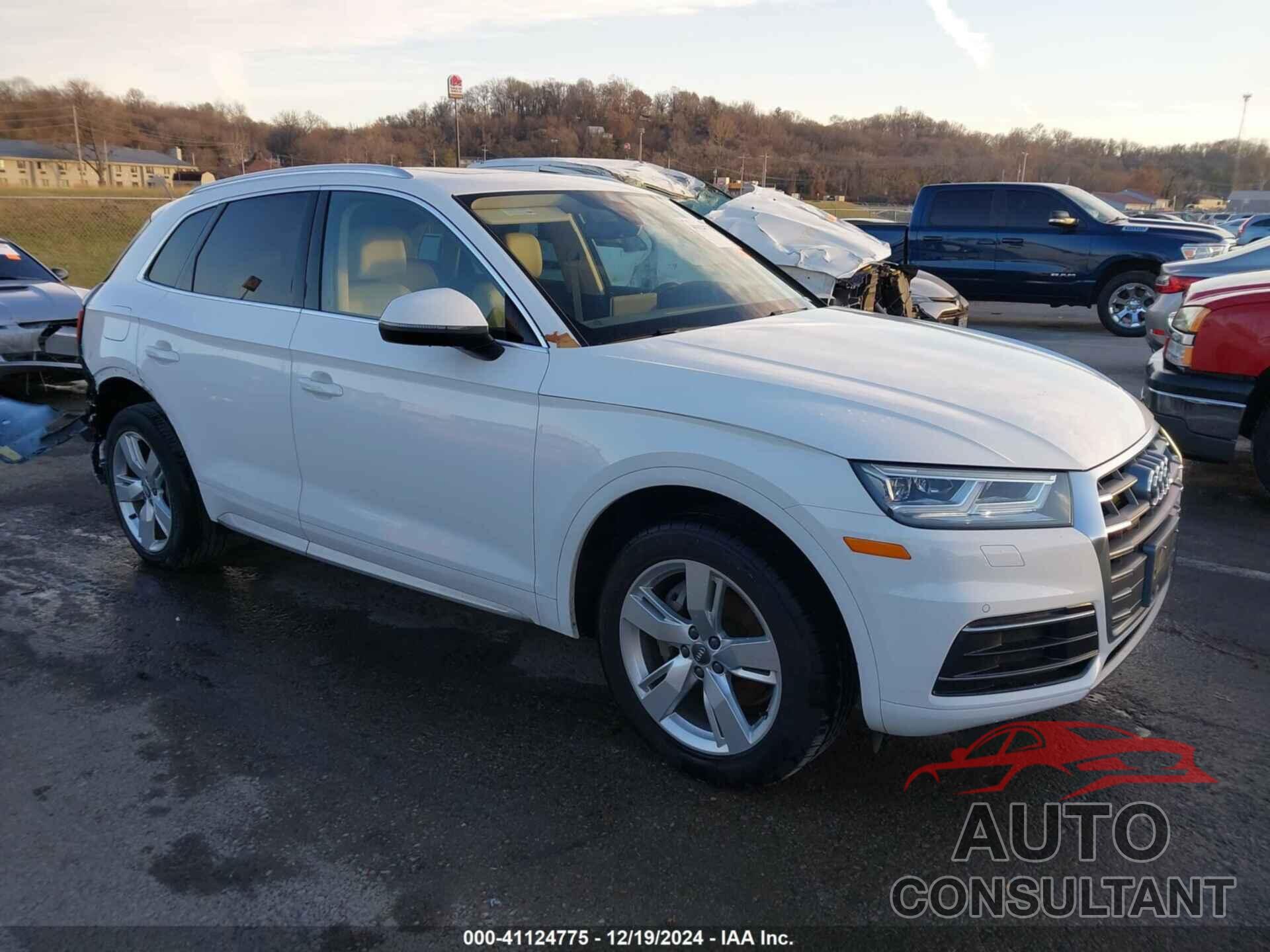 AUDI Q5 2018 - WA1BNAFY1J2188735