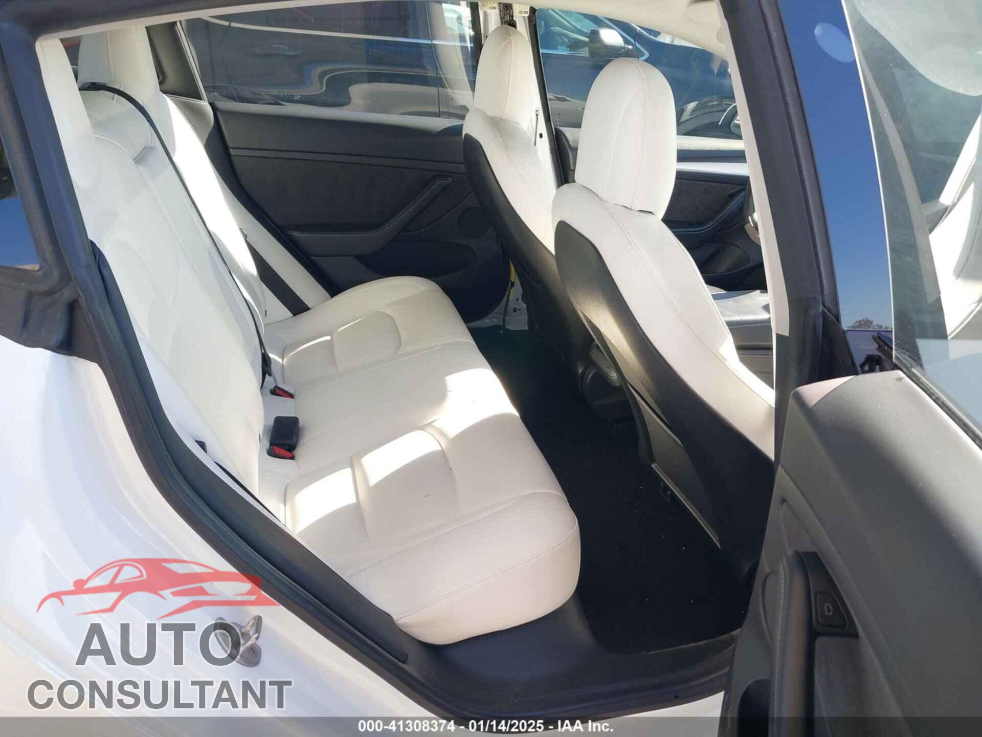 TESLA MODEL 3 2021 - 5YJ3E1EB2MF004122