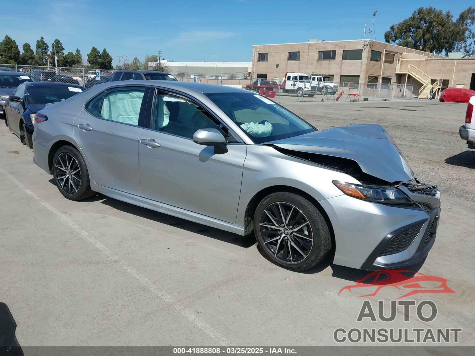 TOYOTA CAMRY 2021 - 4T1G11AK2MU486841