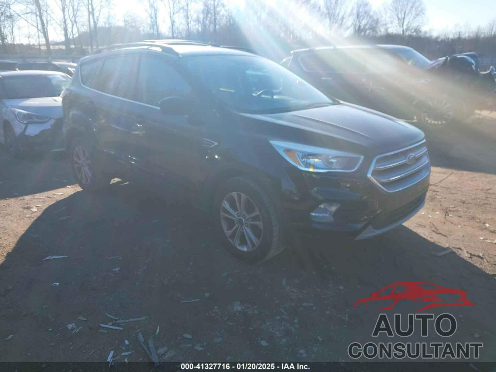 FORD ESCAPE 2018 - 1FMCU0GD2JUA06804