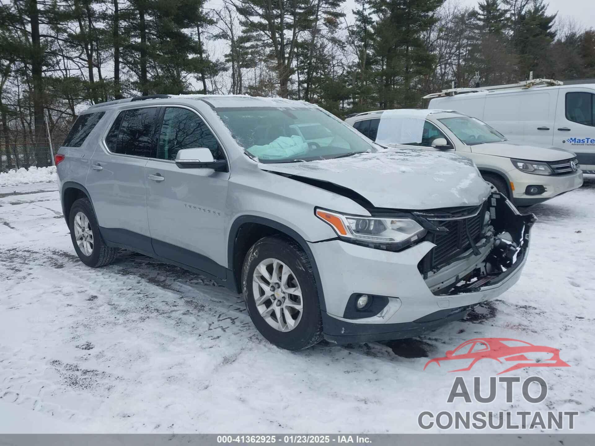 CHEVROLET TRAVERSE 2018 - 1GNERGKW6JJ164474