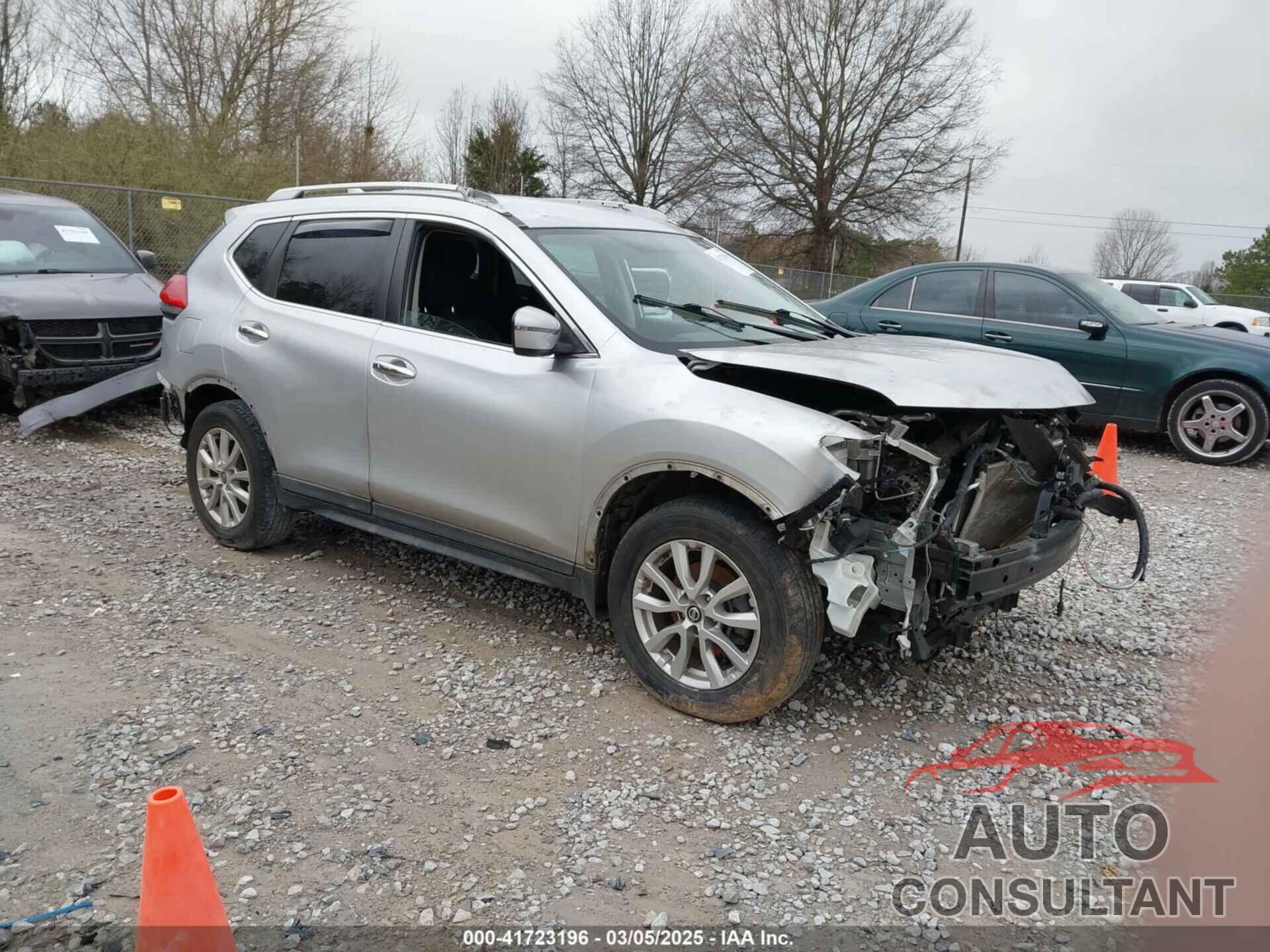 NISSAN ROGUE 2017 - KNMAT2MT8HP602935