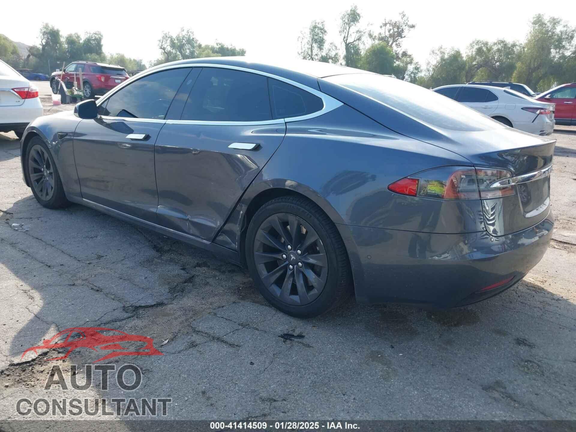 TESLA MODEL S 2017 - 5YJSA1E21HF192354