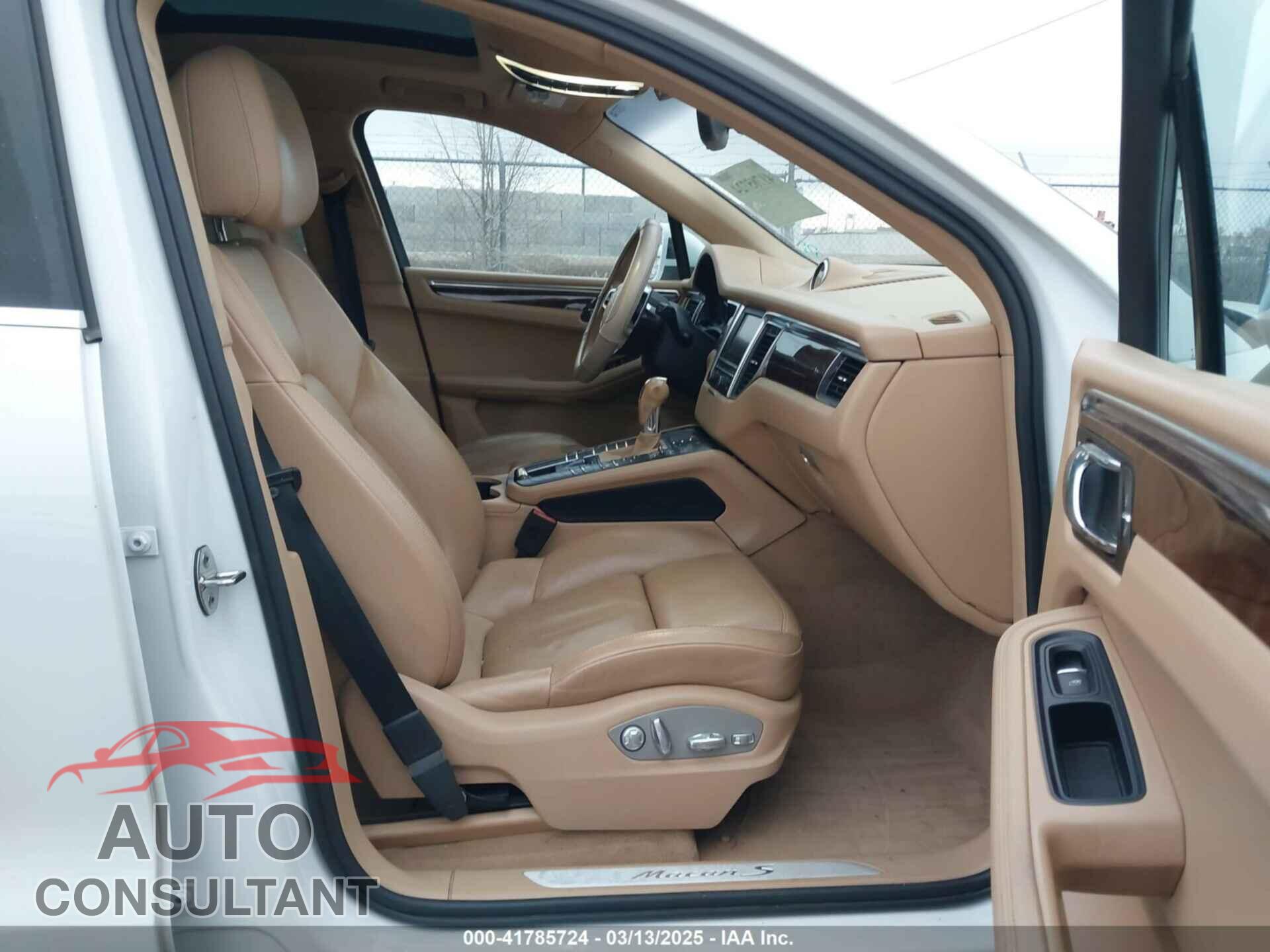 PORSCHE MACAN 2015 - WP1AB2A59FLB50523