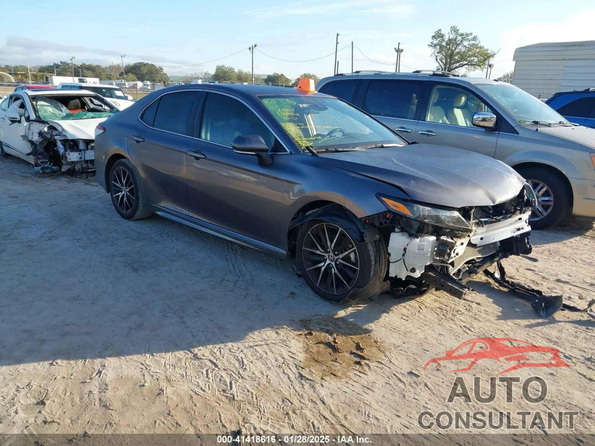 TOYOTA CAMRY 2023 - 4T1G11AK7PU821838