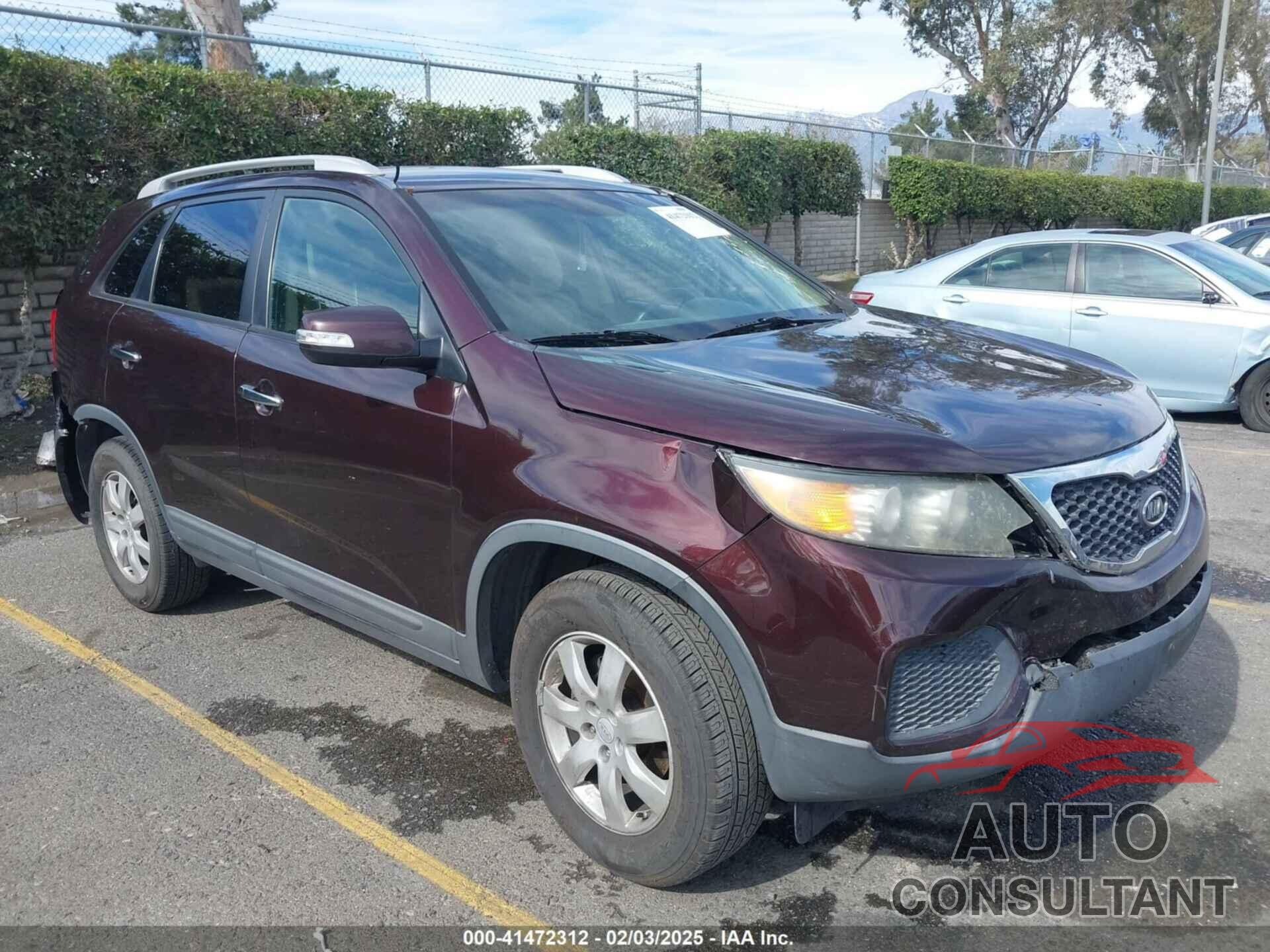 KIA SORENTO 2011 - 5XYKT4A29BG152301