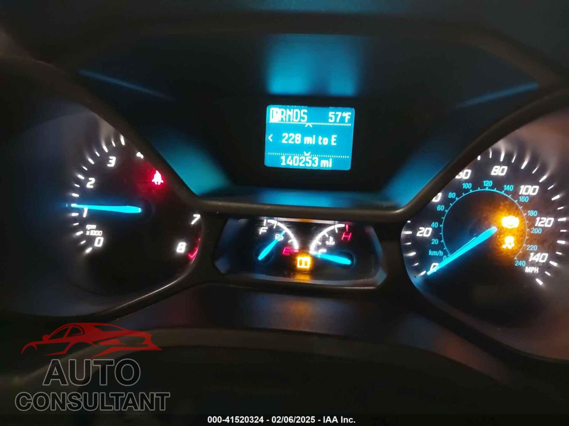 FORD TRANSIT CONNECT 2017 - NM0LS7E79H1319261