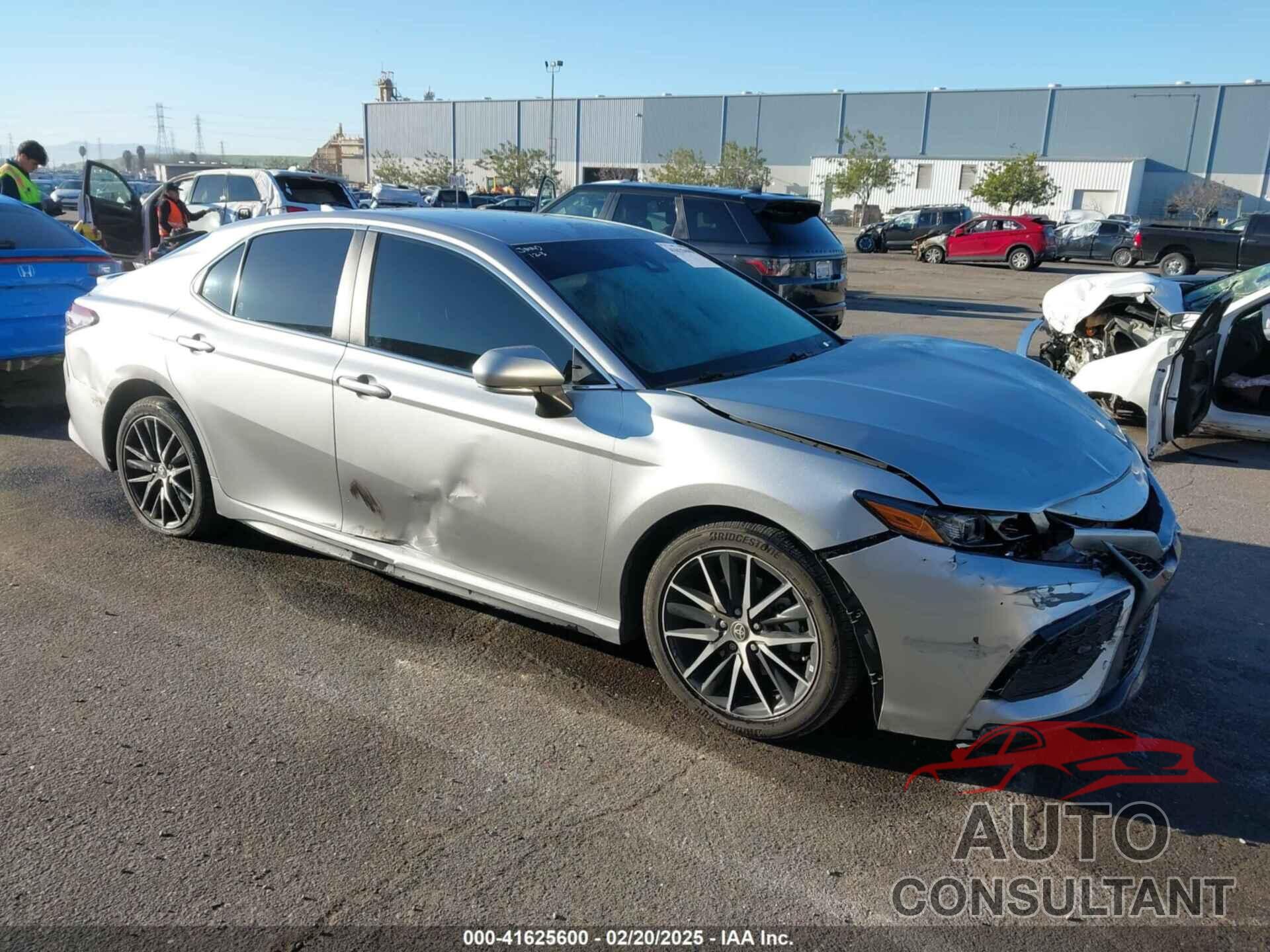 TOYOTA CAMRY 2023 - 4T1G31AK5PU600216