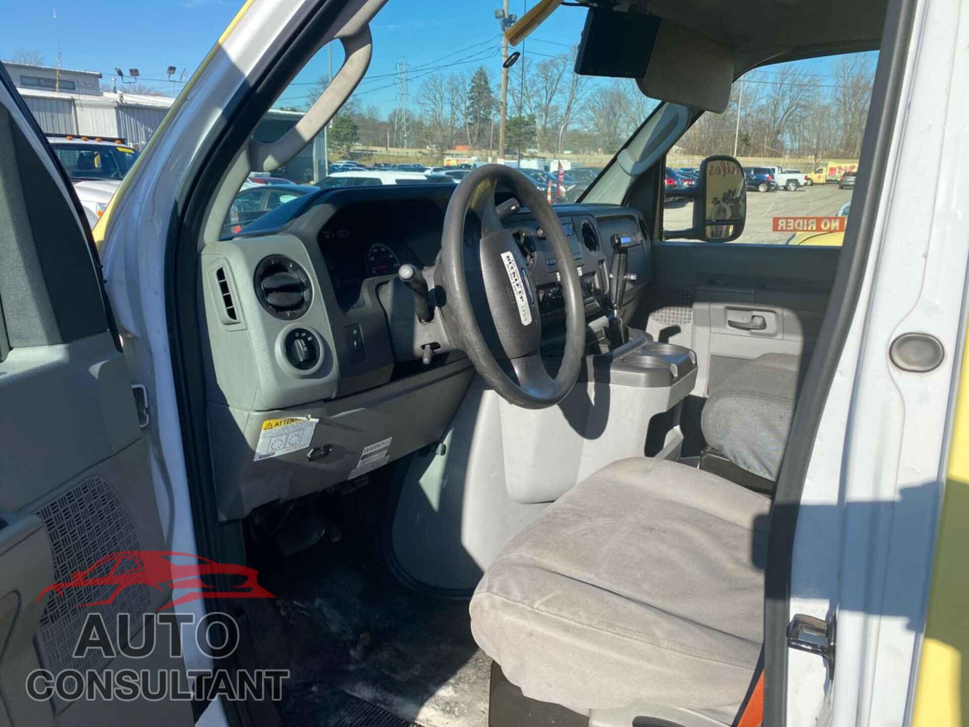 FORD E-450 CUTAWAY 2018 - 1FDXE4FS4JDC18951