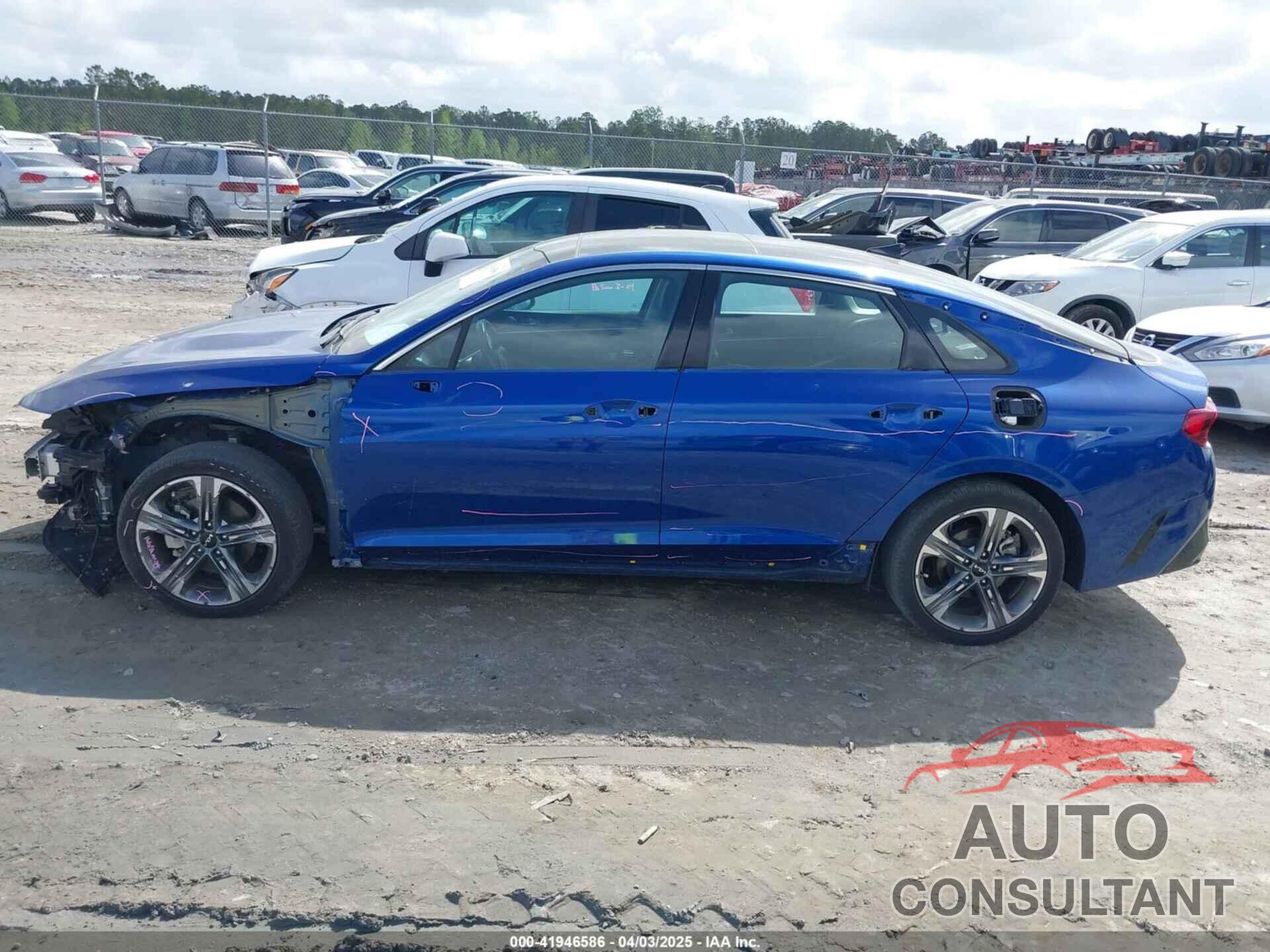 KIA K5 2023 - 5XXG34J27PG176727