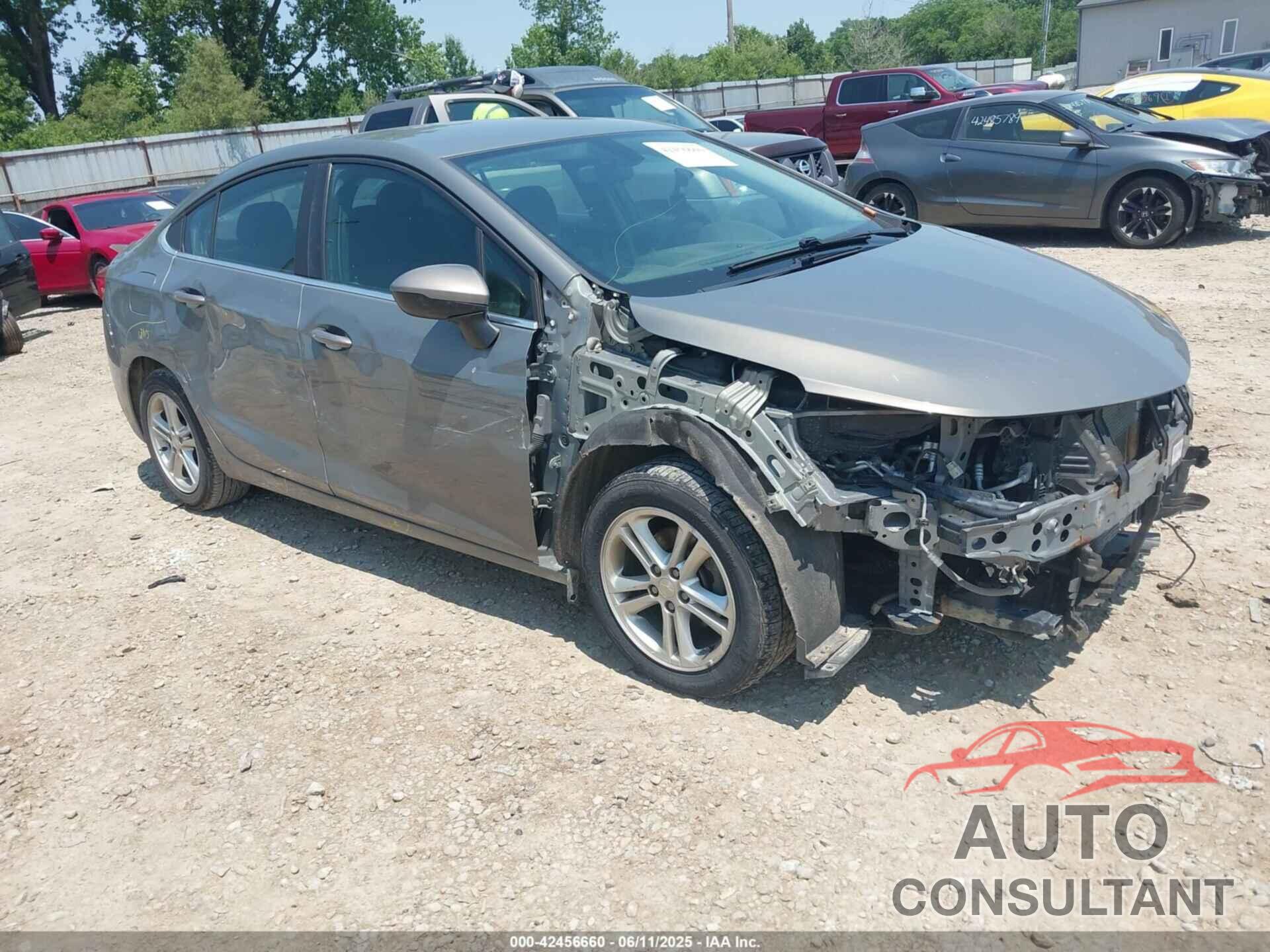 CHEVROLET CRUZE 2017 - 1G1BE5SM8H7159108