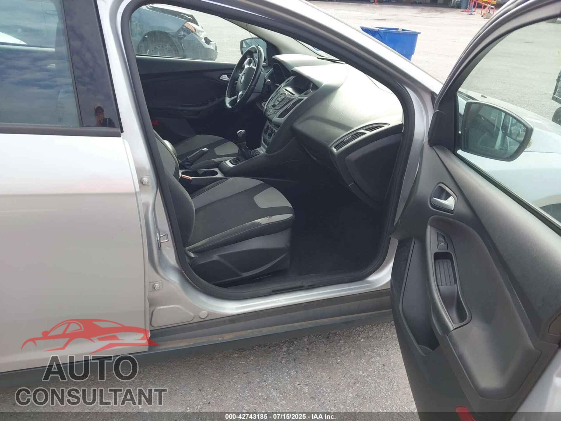 FORD FOCUS 2014 - 1FADP3F21EL463106