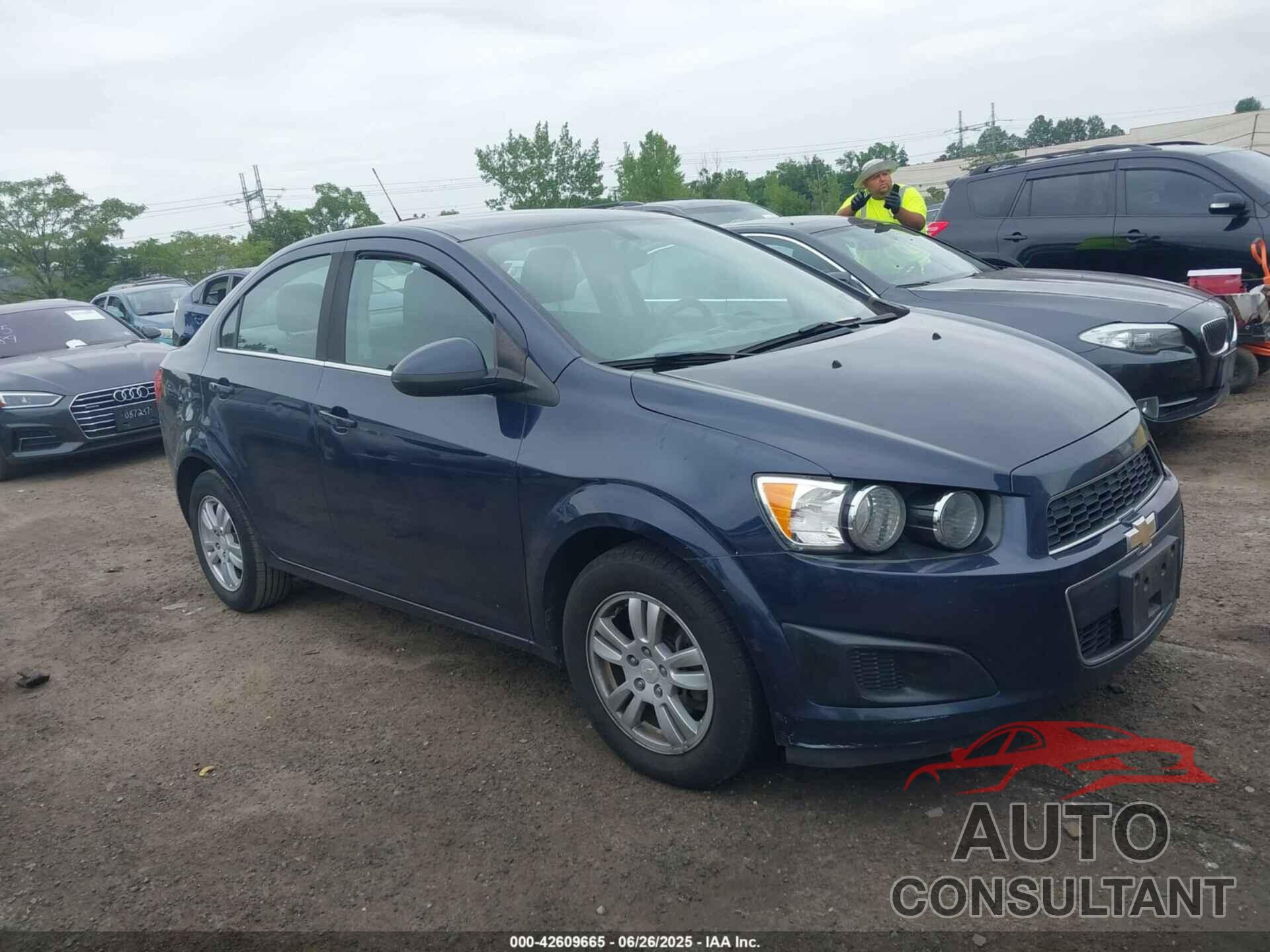 CHEVROLET SONIC 2015 - 1G1JC5SG9F4197876