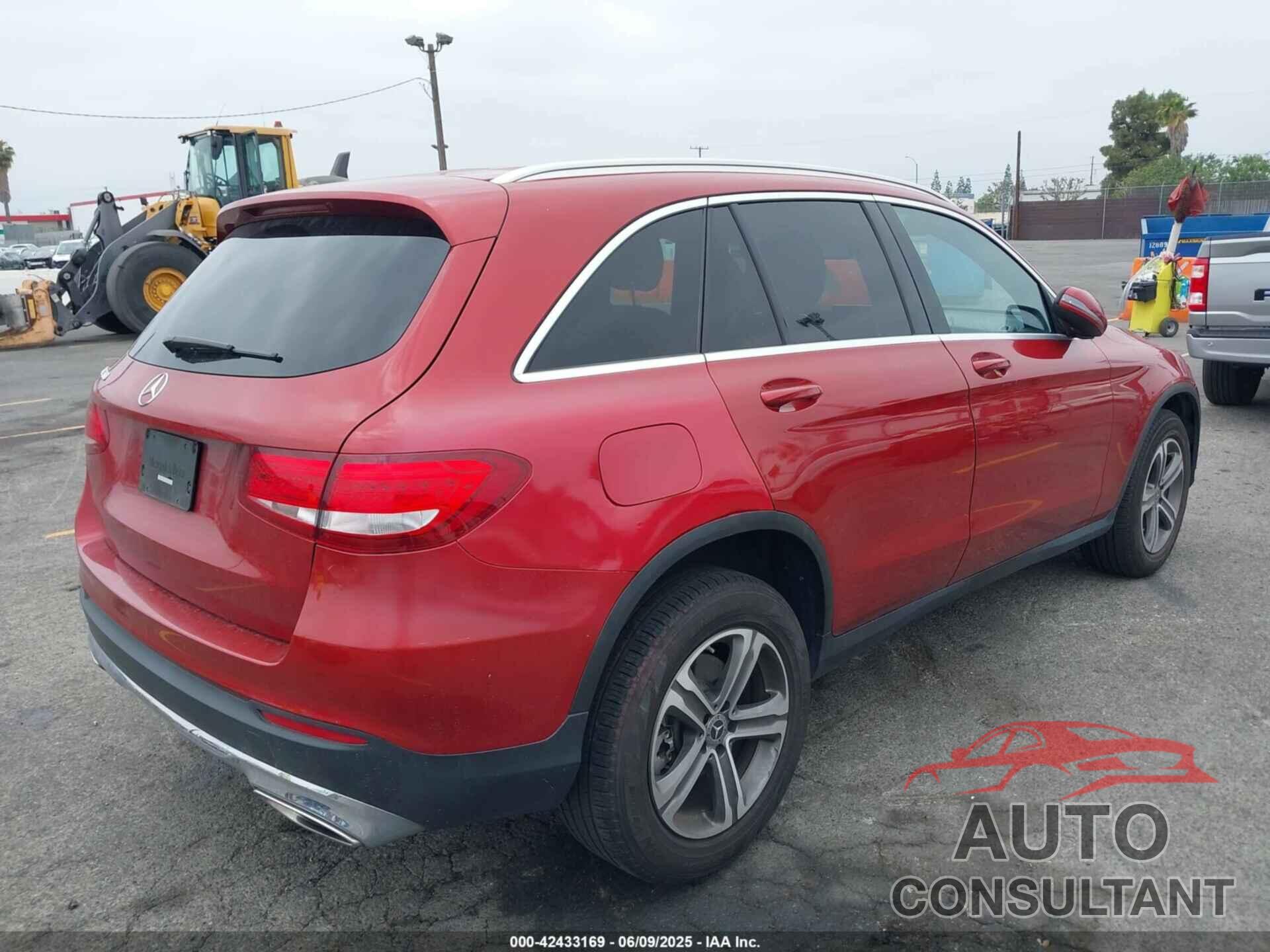 MERCEDES-BENZ GLC 300 2018 - WDC0G4JB6JV081815