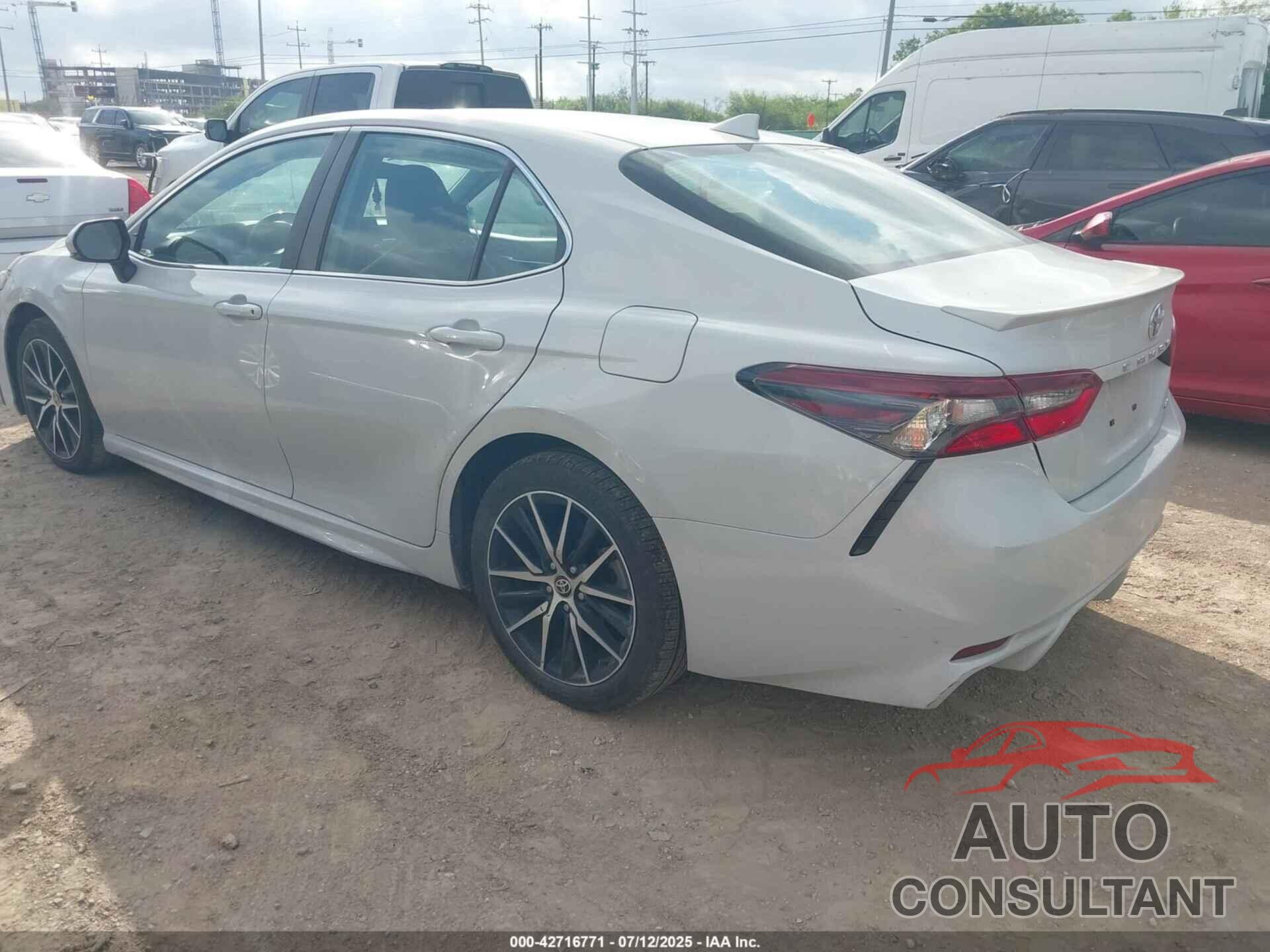TOYOTA CAMRY 2023 - 4T1G11AKXPU128889