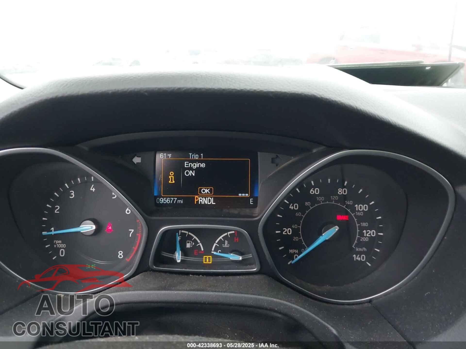 FORD FOCUS 2015 - 1FADP3F21FL335143