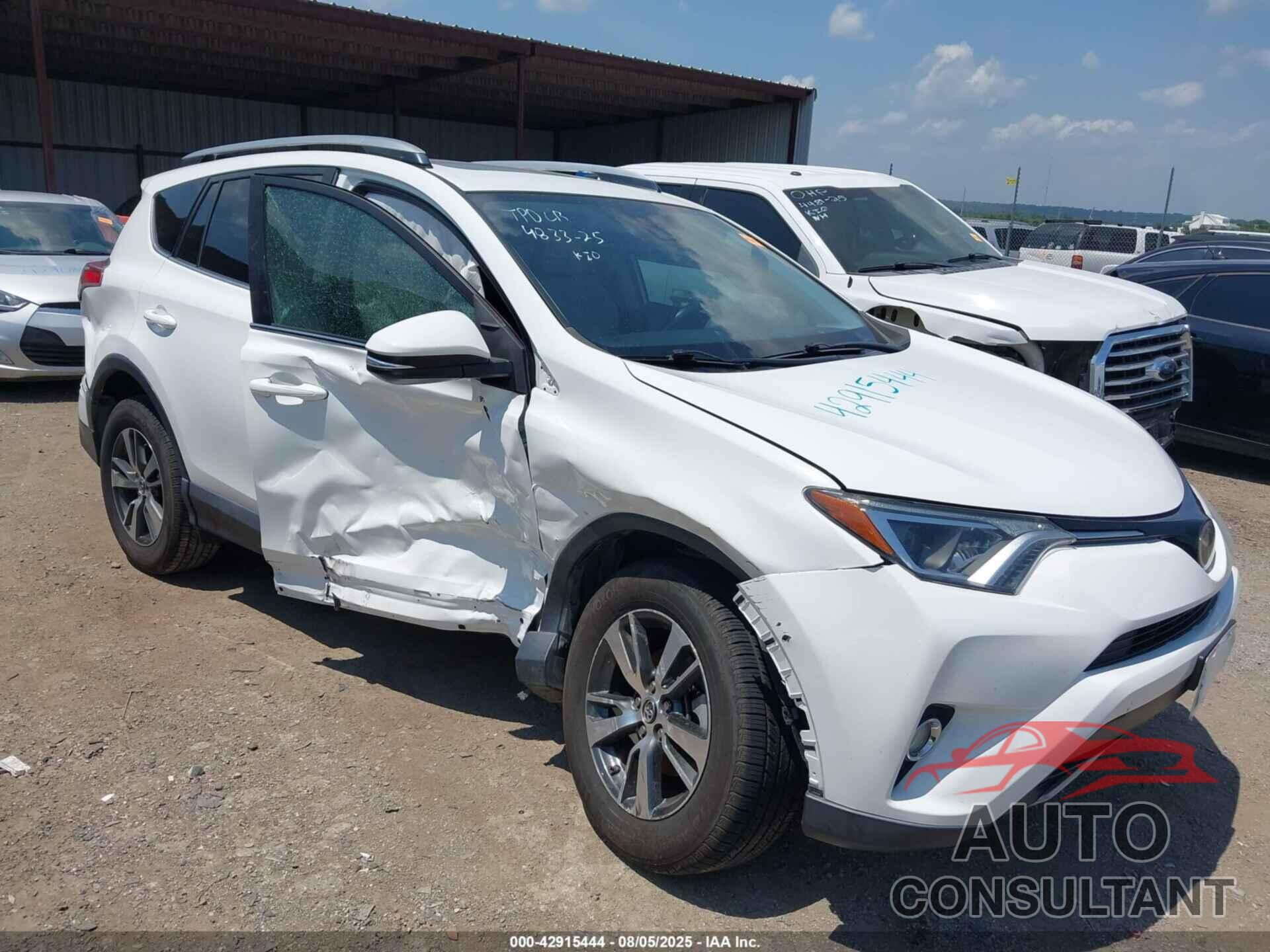 TOYOTA RAV4 2018 - 2T3RFREV5JW857202