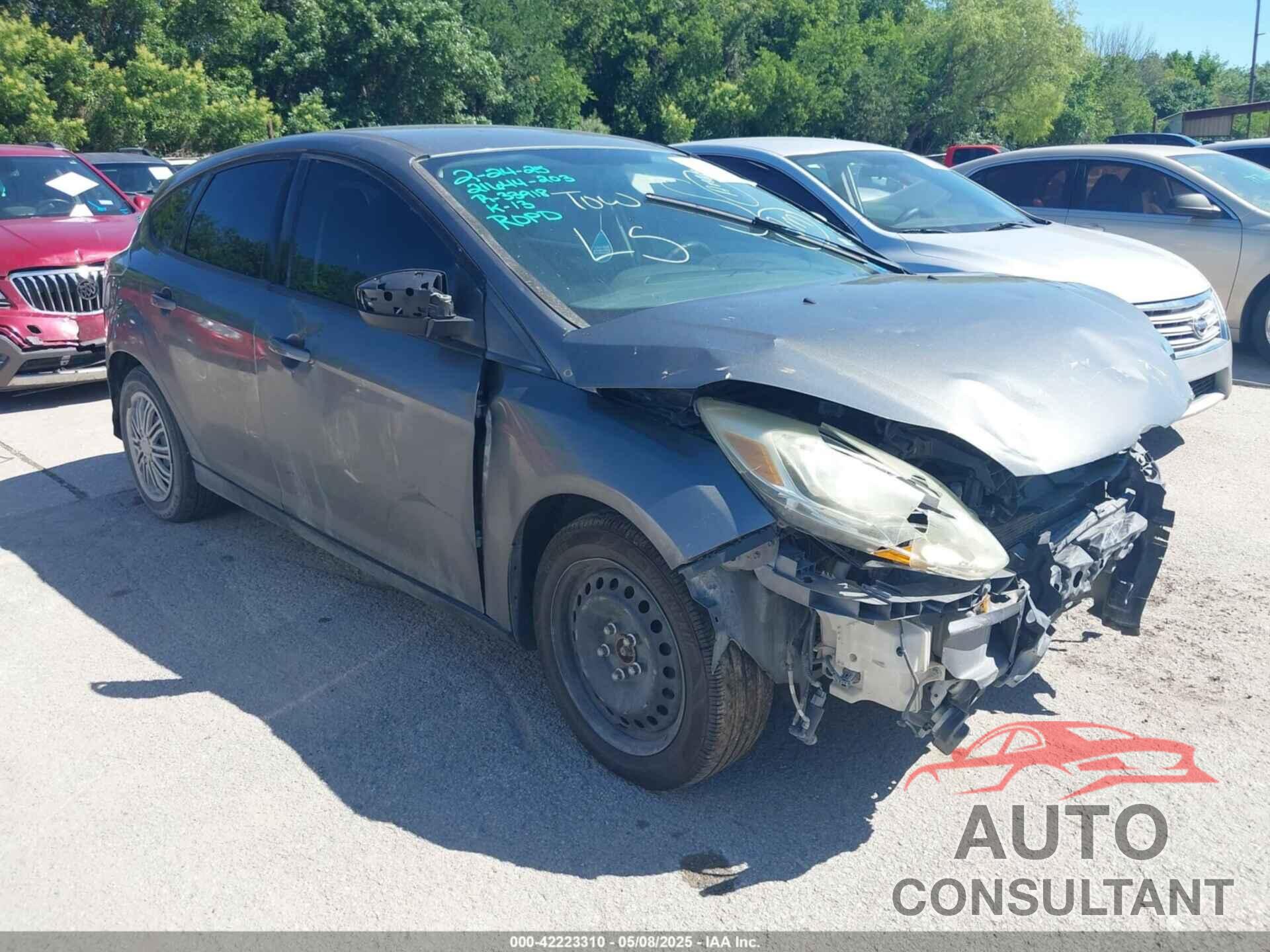 FORD FOCUS 2012 - 1FAHP3K21CL108392