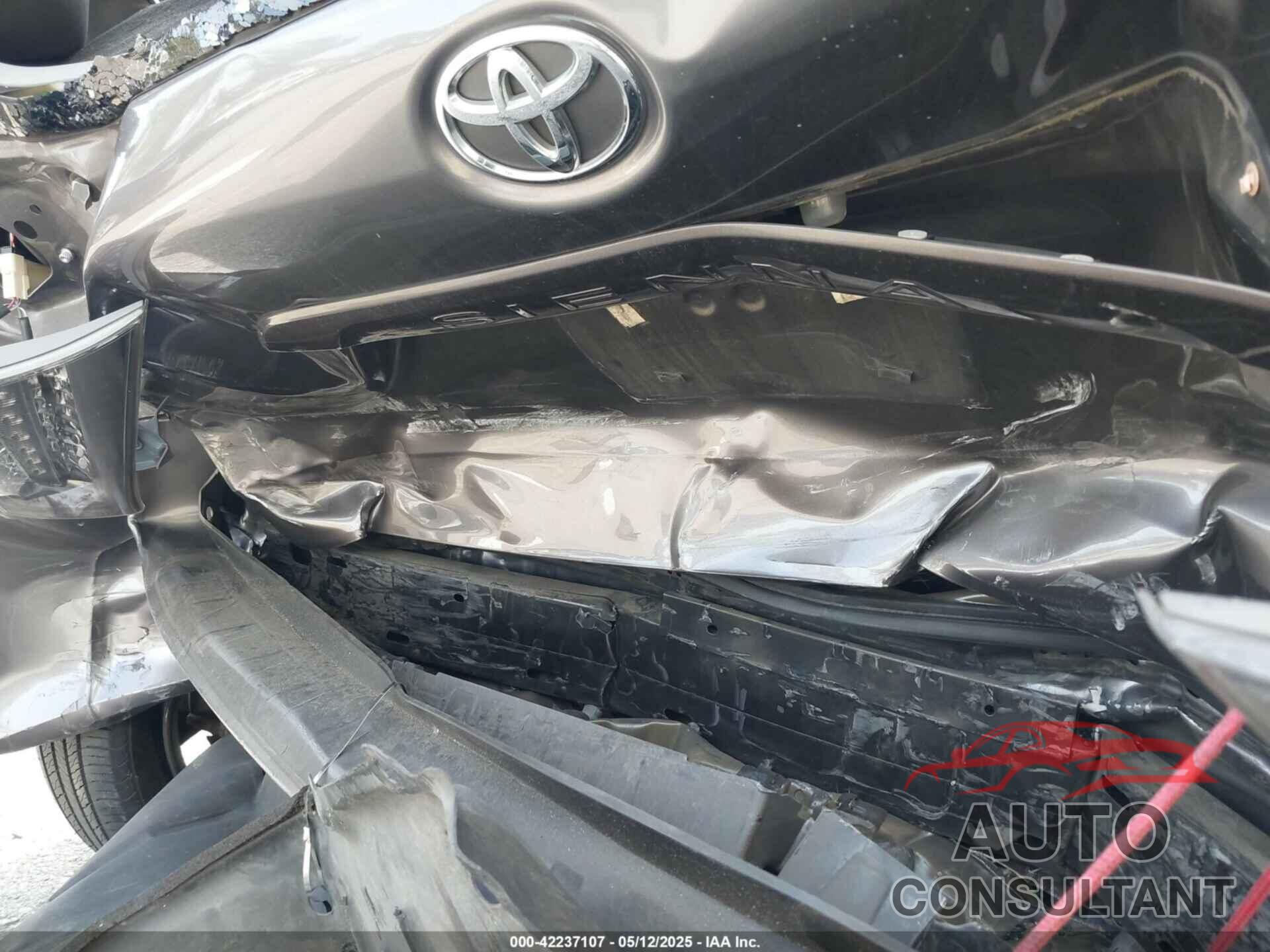 TOYOTA SIENNA 2015 - 5TDXK3DCXFS680767