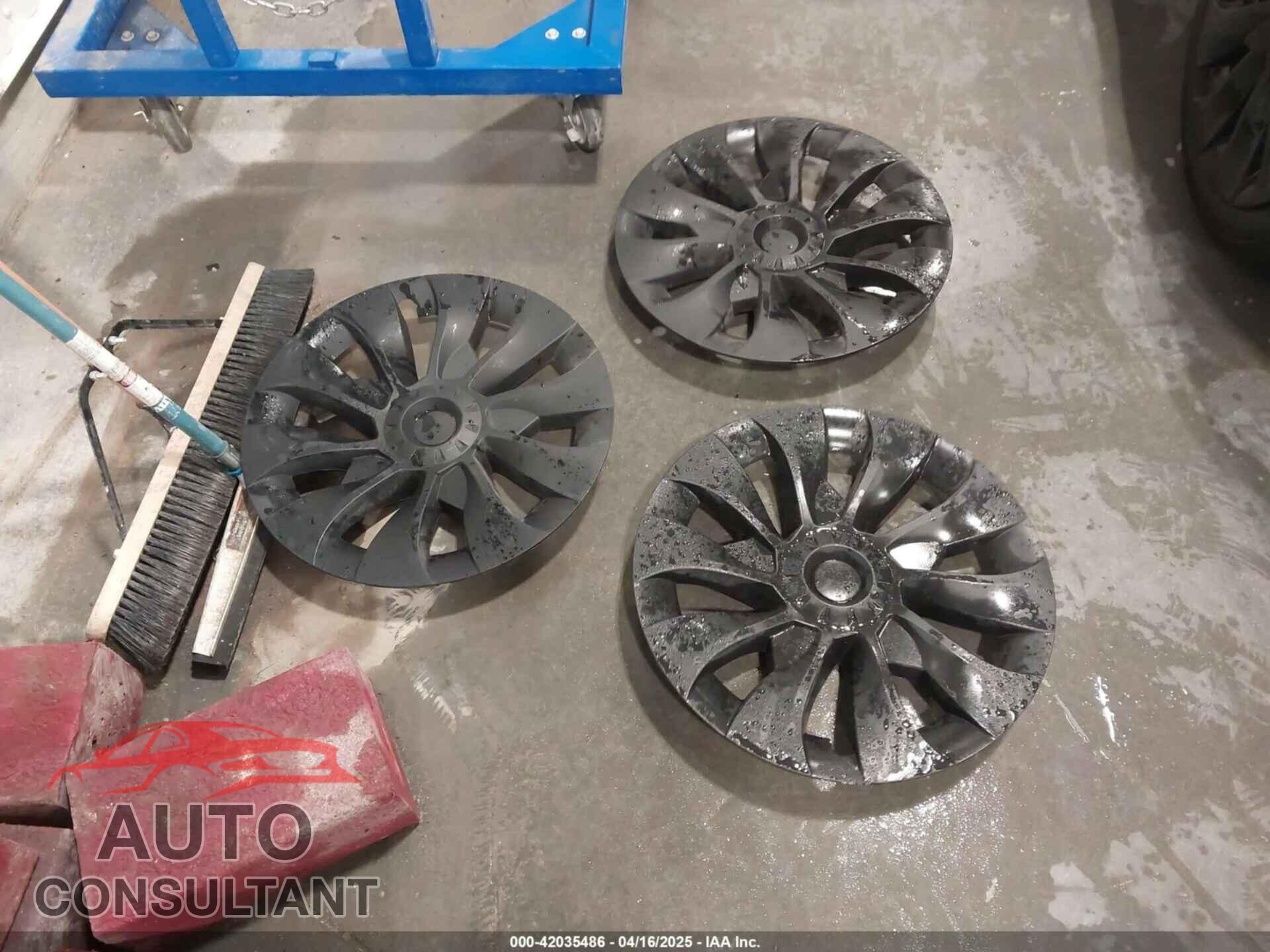 TESLA MODEL 3 2022 - 5YJ3E1EB1NF327661
