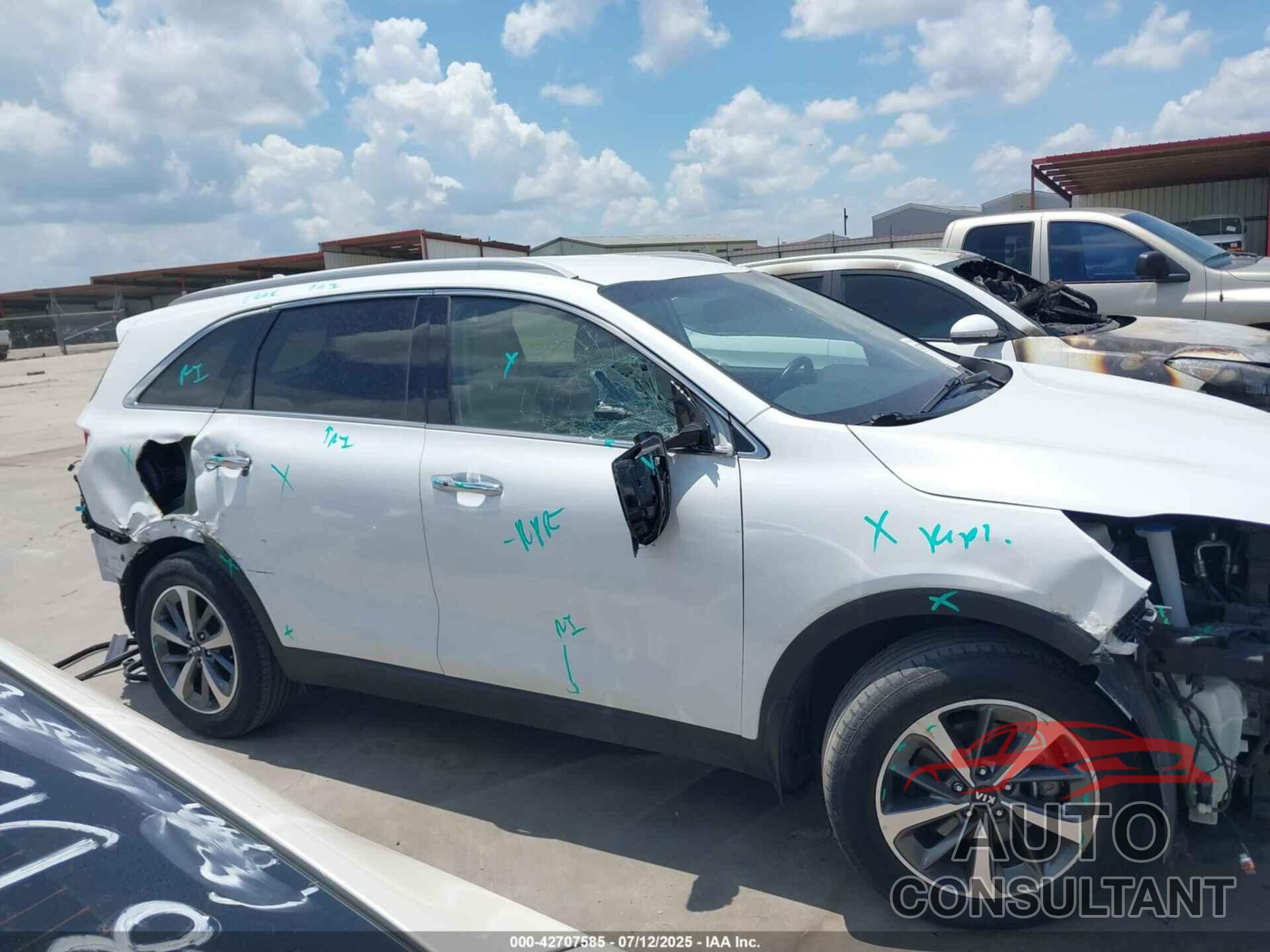 KIA SORENTO 2019 - 5XYPH4A56KG521598