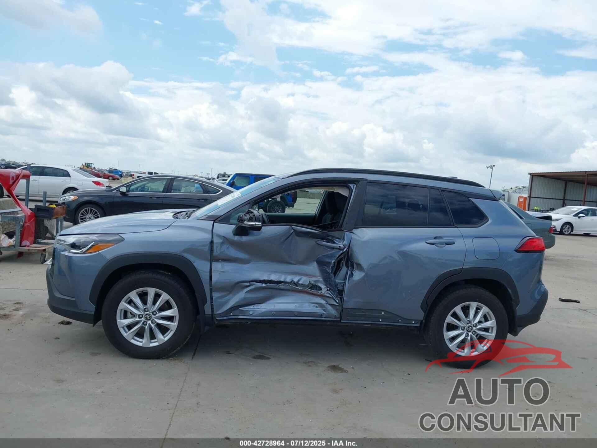TOYOTA COROLLA CROSS 2023 - 7MUCAAAG9PV042997