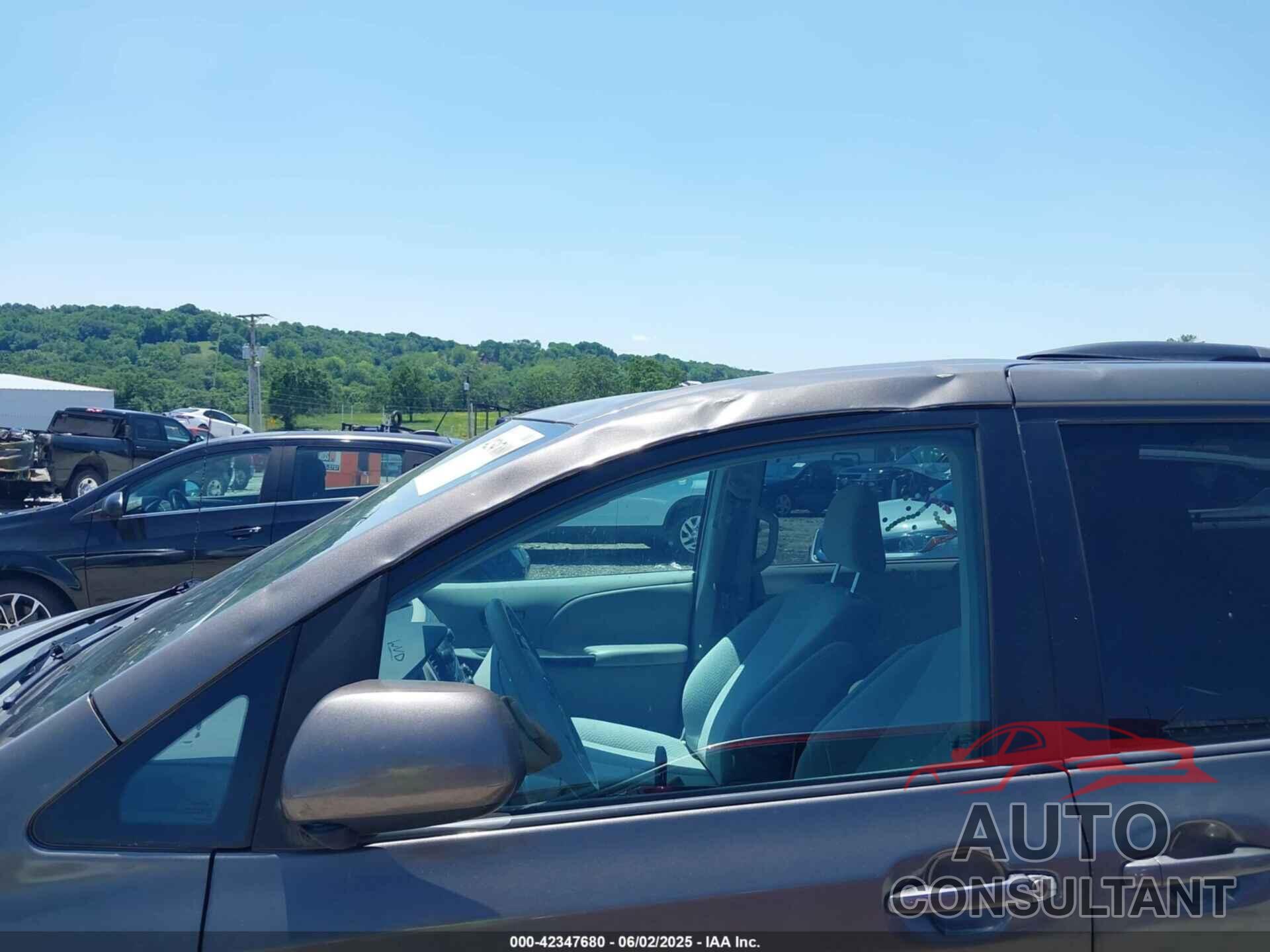 TOYOTA SIENNA 2011 - 5TDKK3DC9BS011541