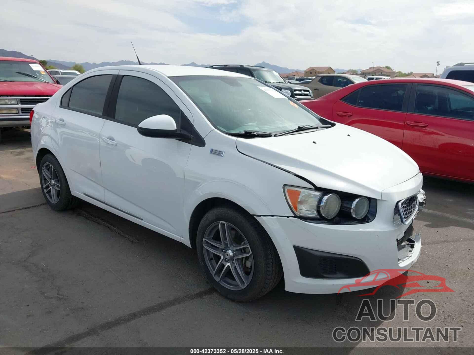 CHEVROLET SONIC 2013 - 1G1JA5SH9D4249356