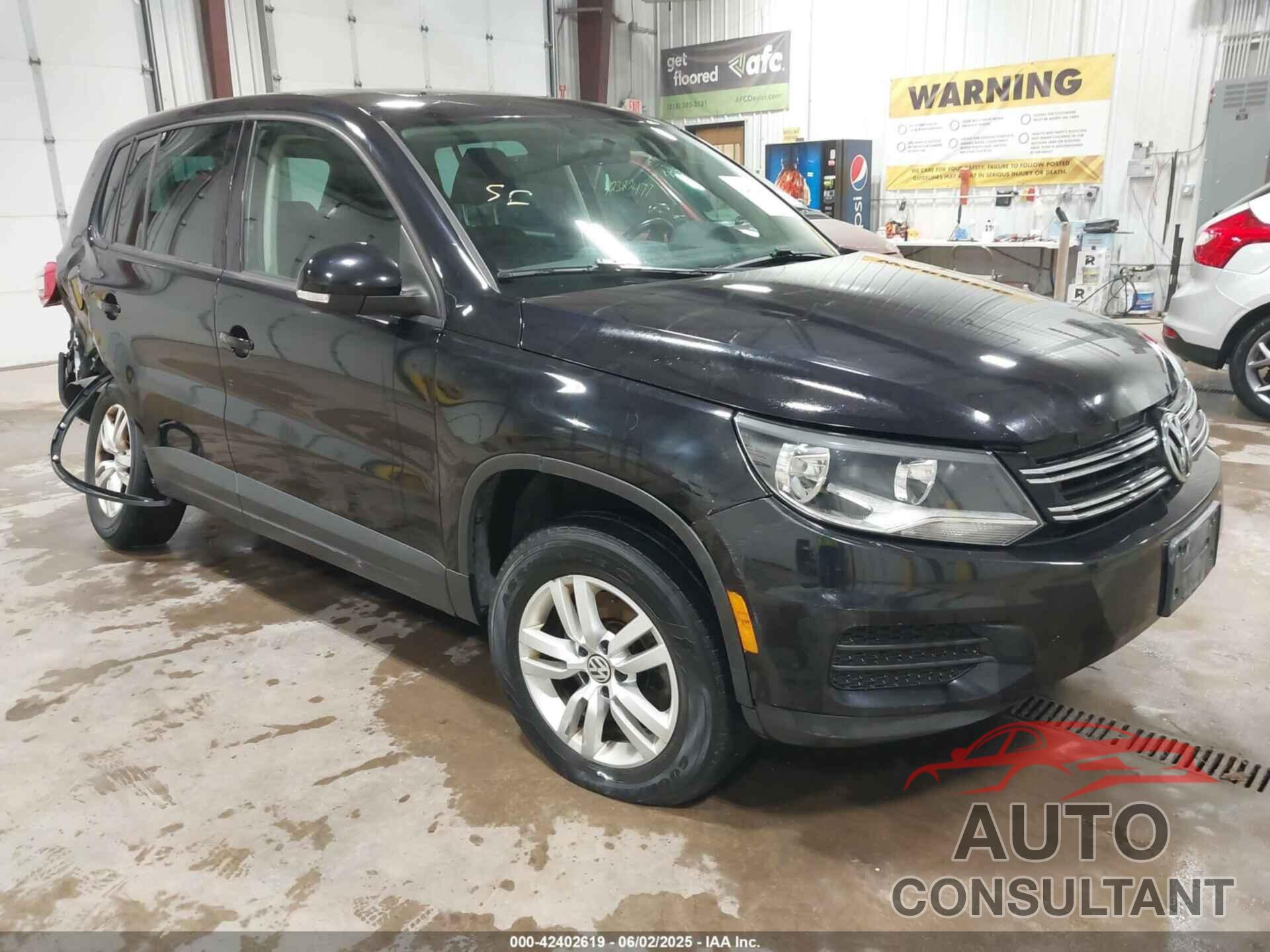 VOLKSWAGEN TIGUAN 2013 - WVGBV3AX3DW565610