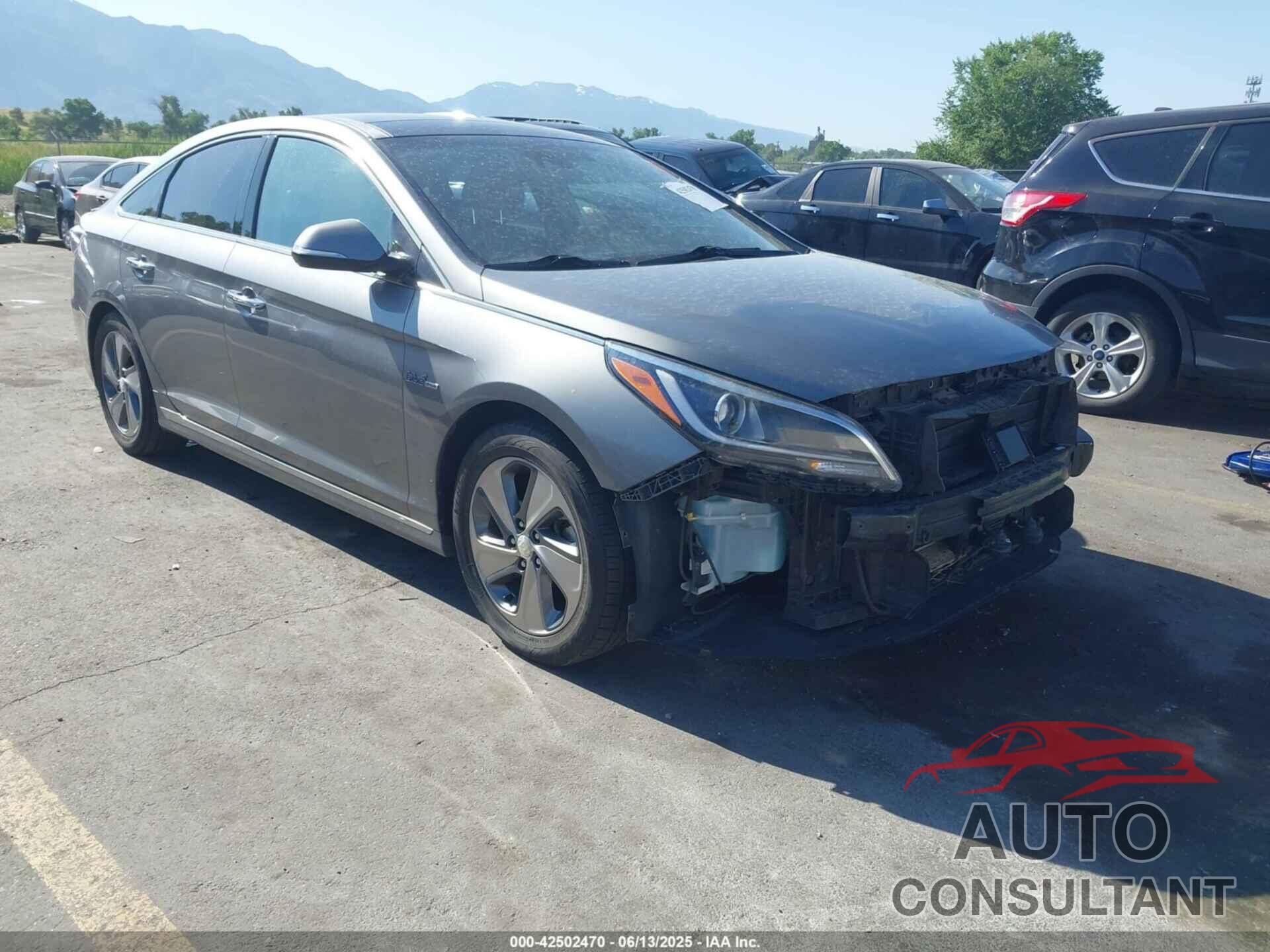 HYUNDAI SONATA HYBRID 2017 - KMHE34L1XHA056554