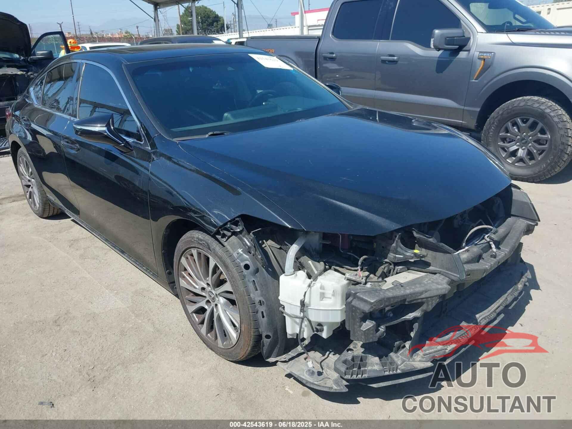 LEXUS ES 300H 2019 - 58AB21B17KU002892