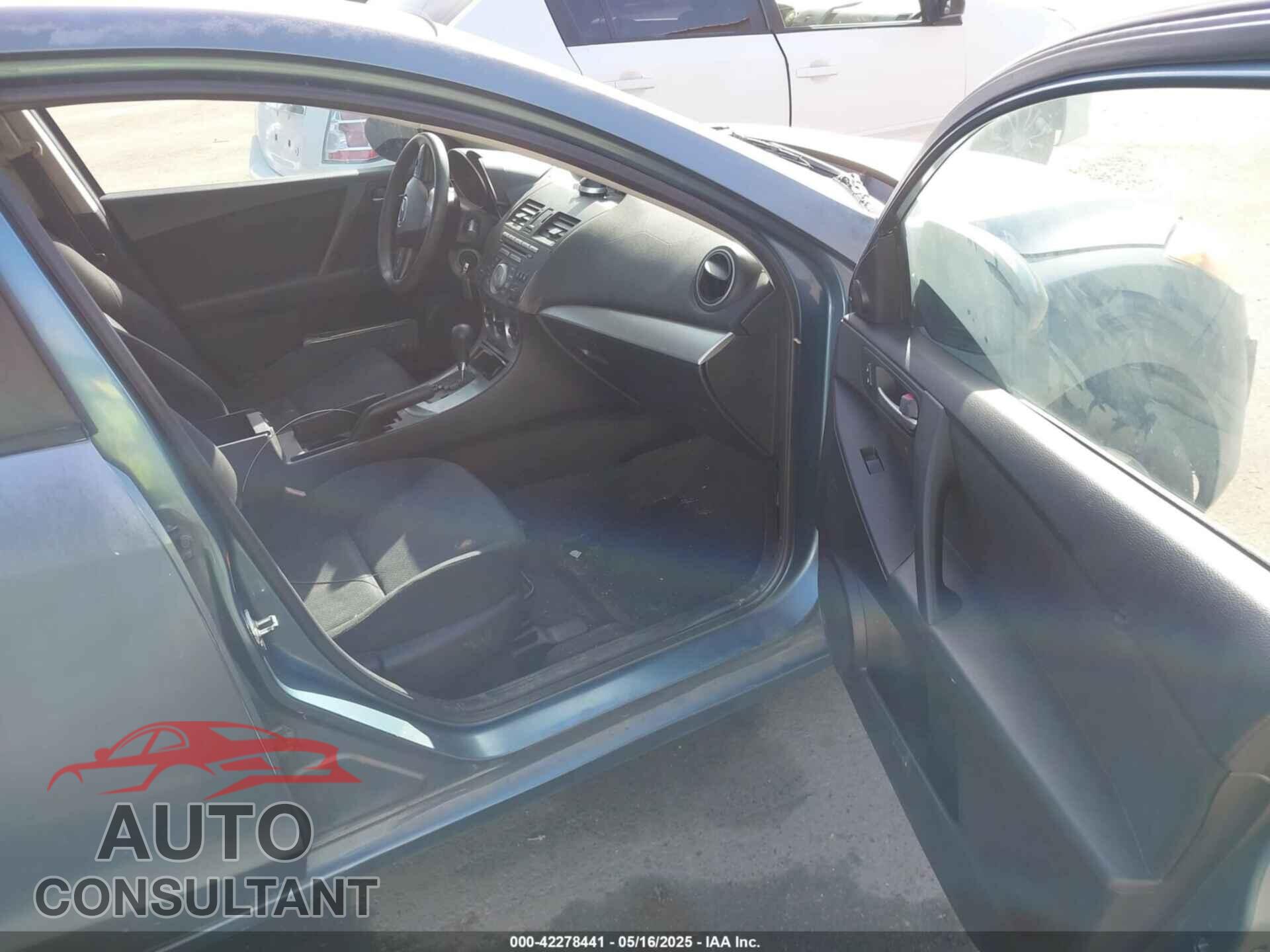 MAZDA MAZDA3 2011 - JM1BL1VG8B1491460