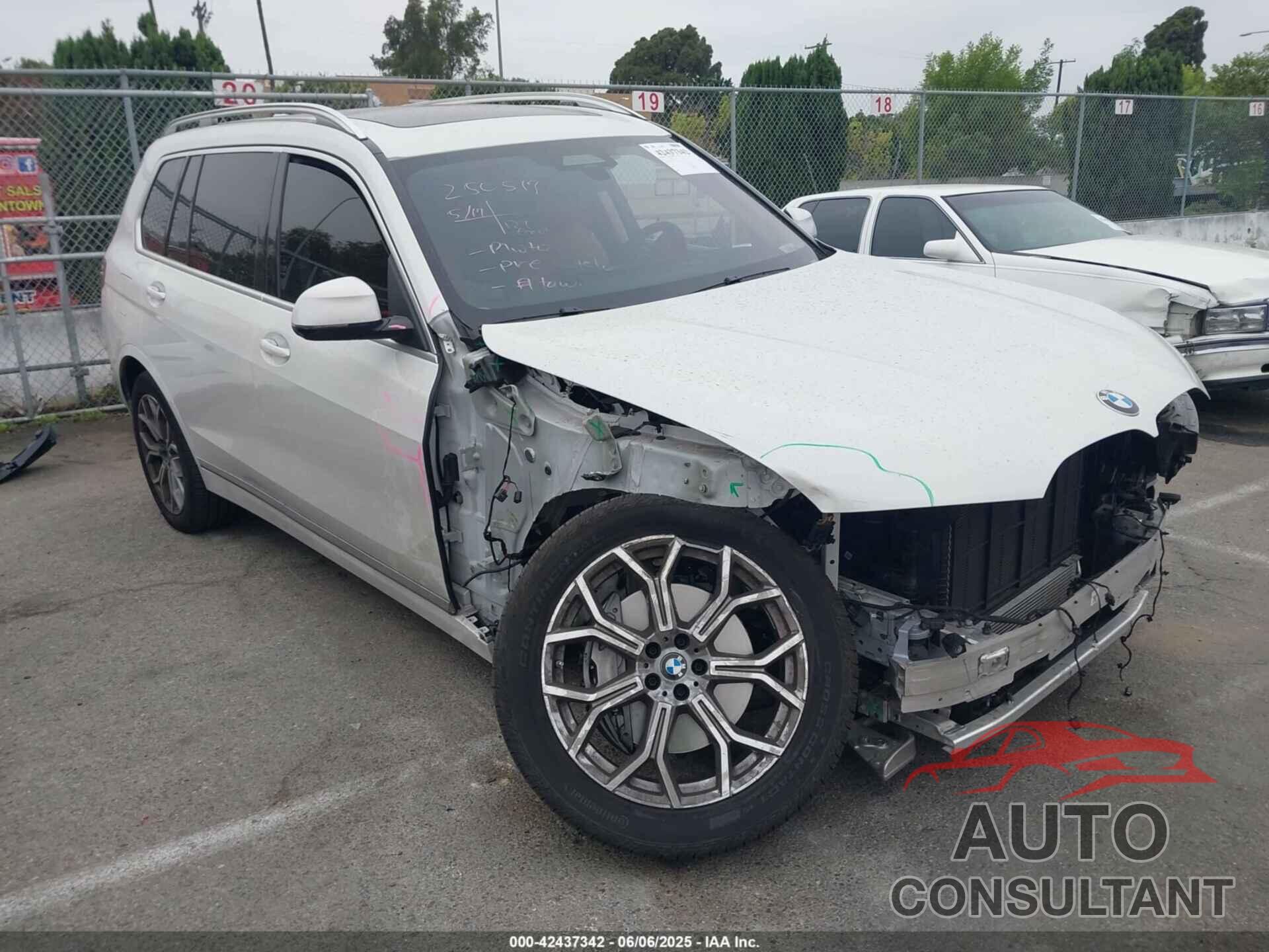 BMW X7 2024 - 5UX23EM08R9S33333