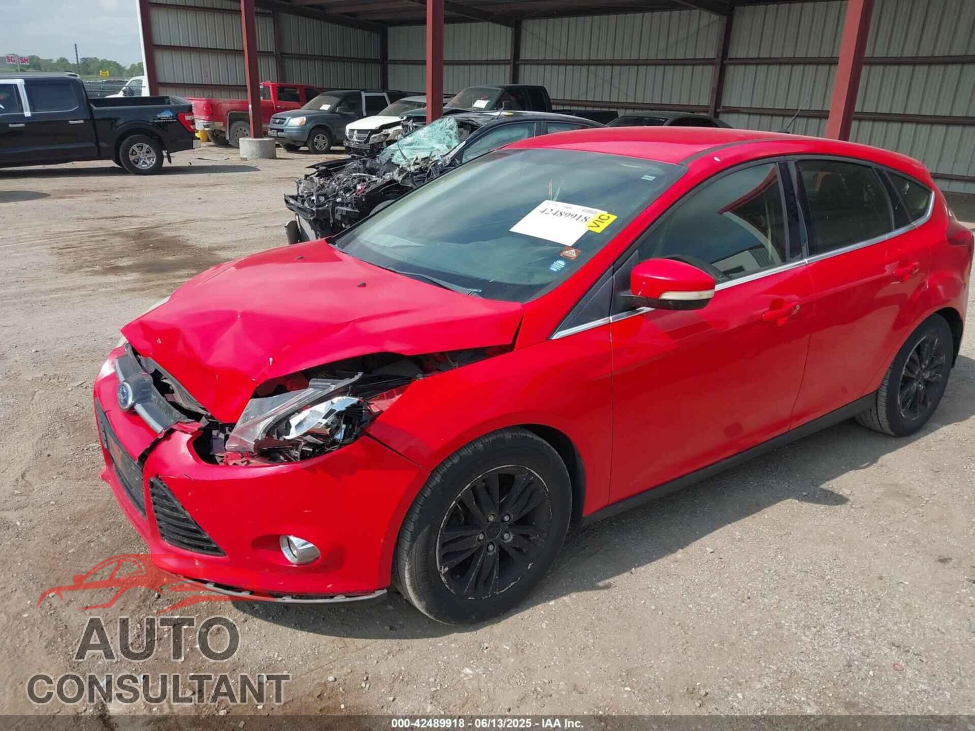 FORD FOCUS 2012 - 1FAHP3M21CL349320