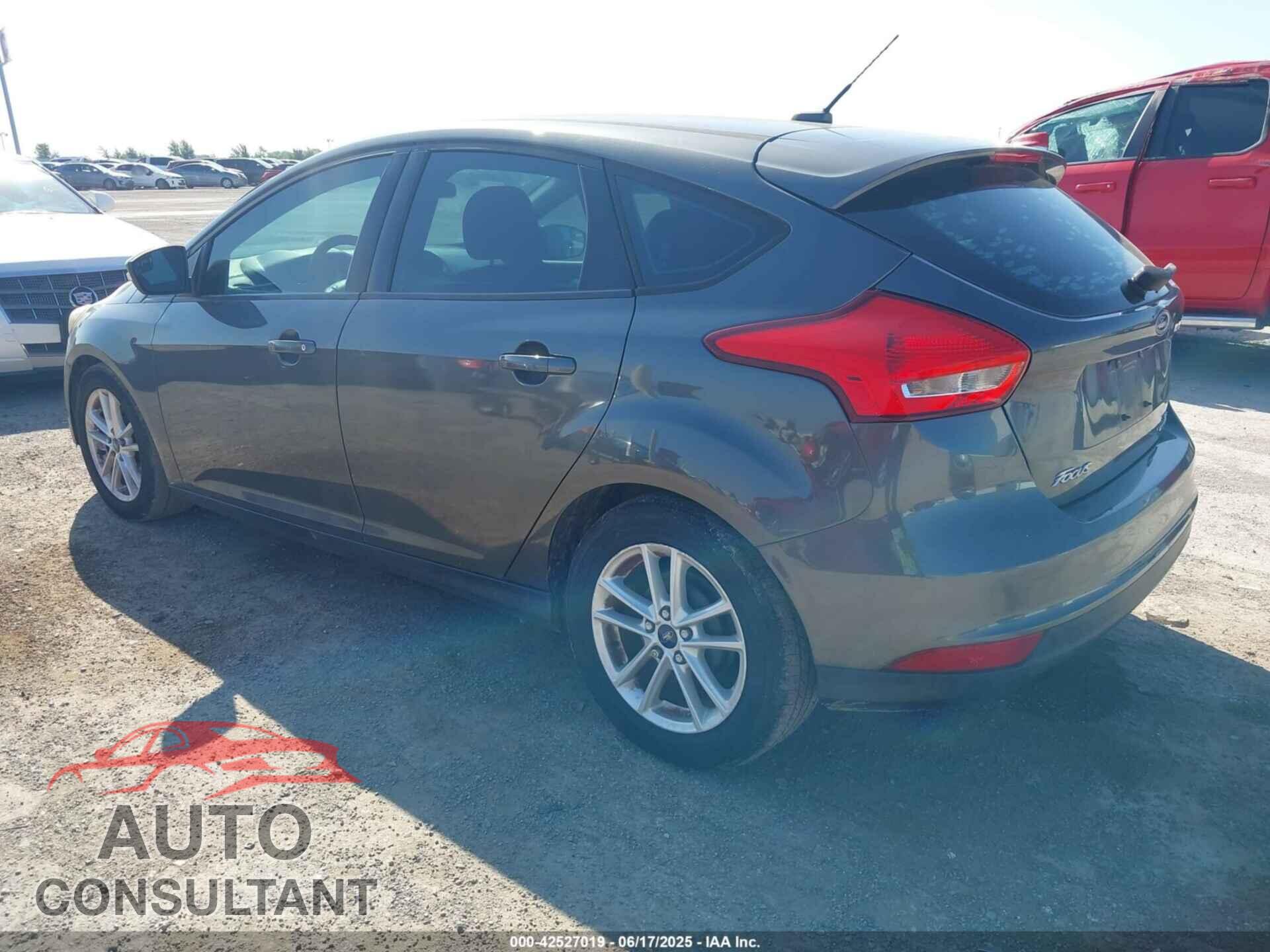 FORD FOCUS 2015 - 1FADP3K26FL347469