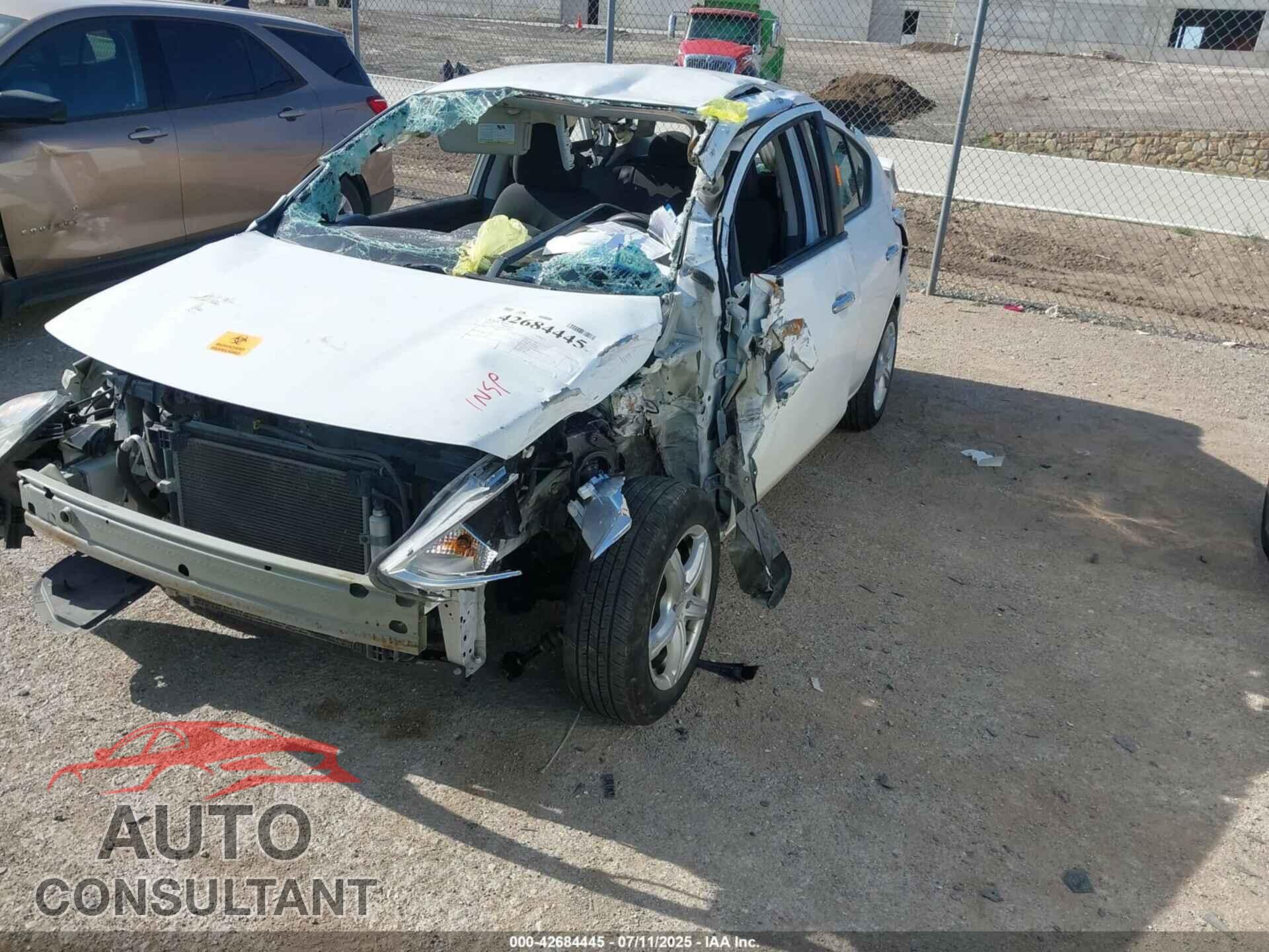 NISSAN VERSA 2019 - 3N1CN7AP3KL838695