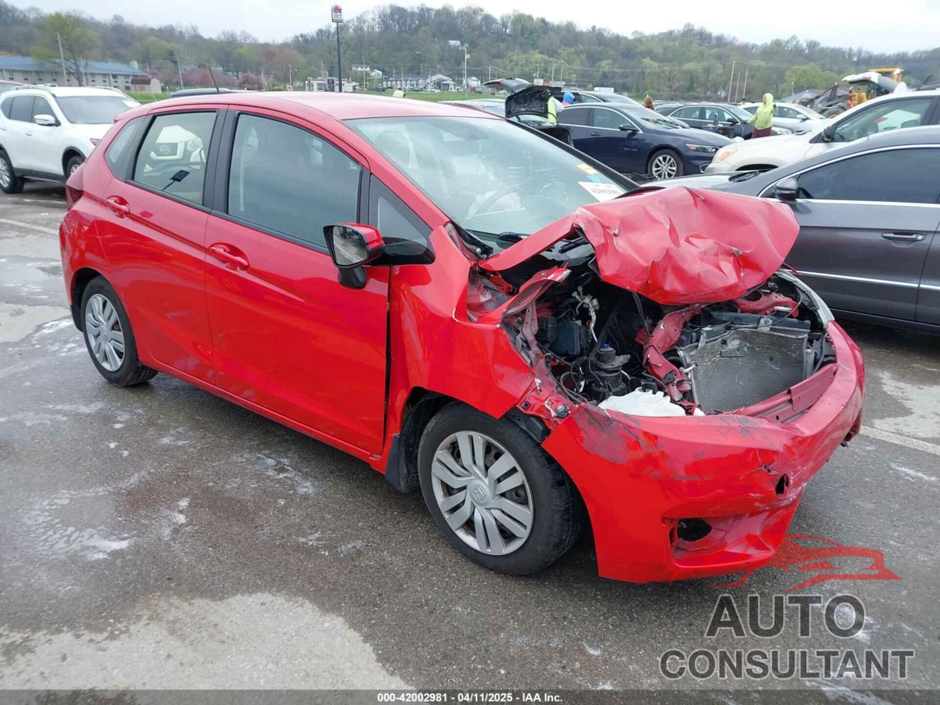 HONDA FIT 2016 - JHMGK5H59GS008911