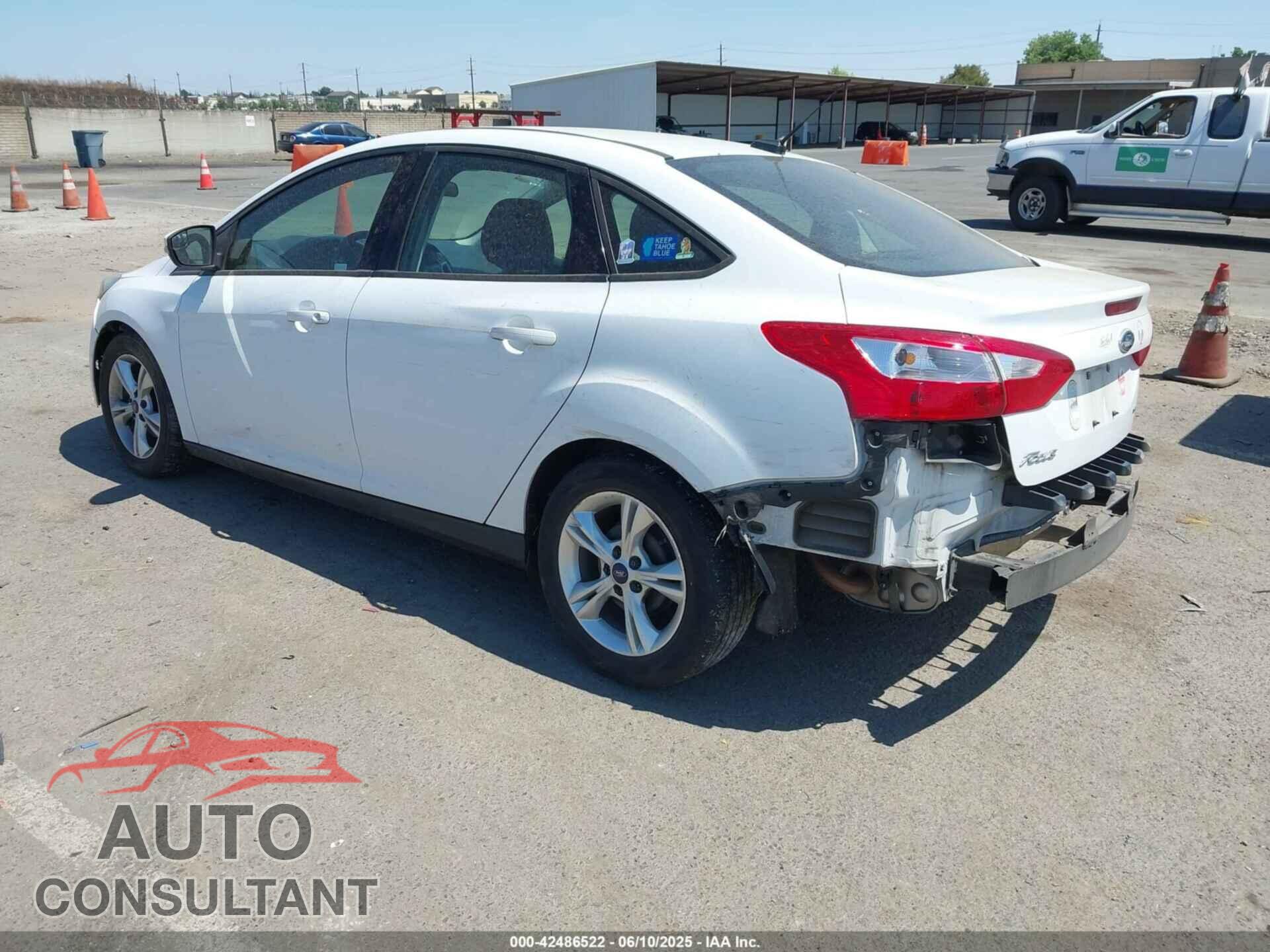 FORD FOCUS 2014 - 1FADP3F21EL211193