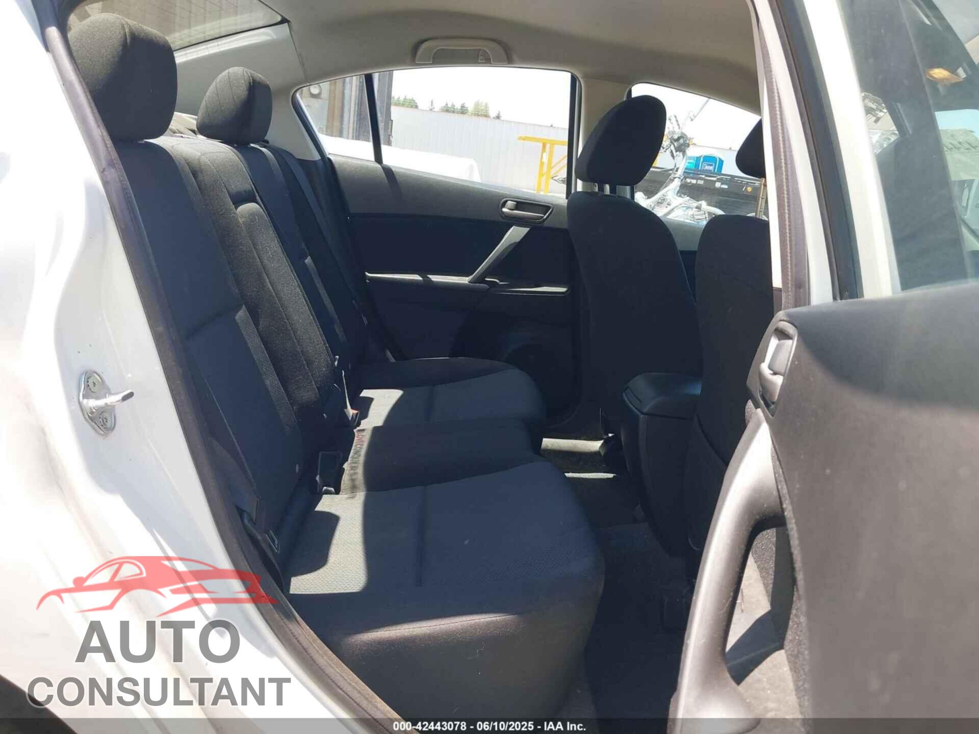 MAZDA MAZDA3 2011 - JM1BL1VG3B1388382