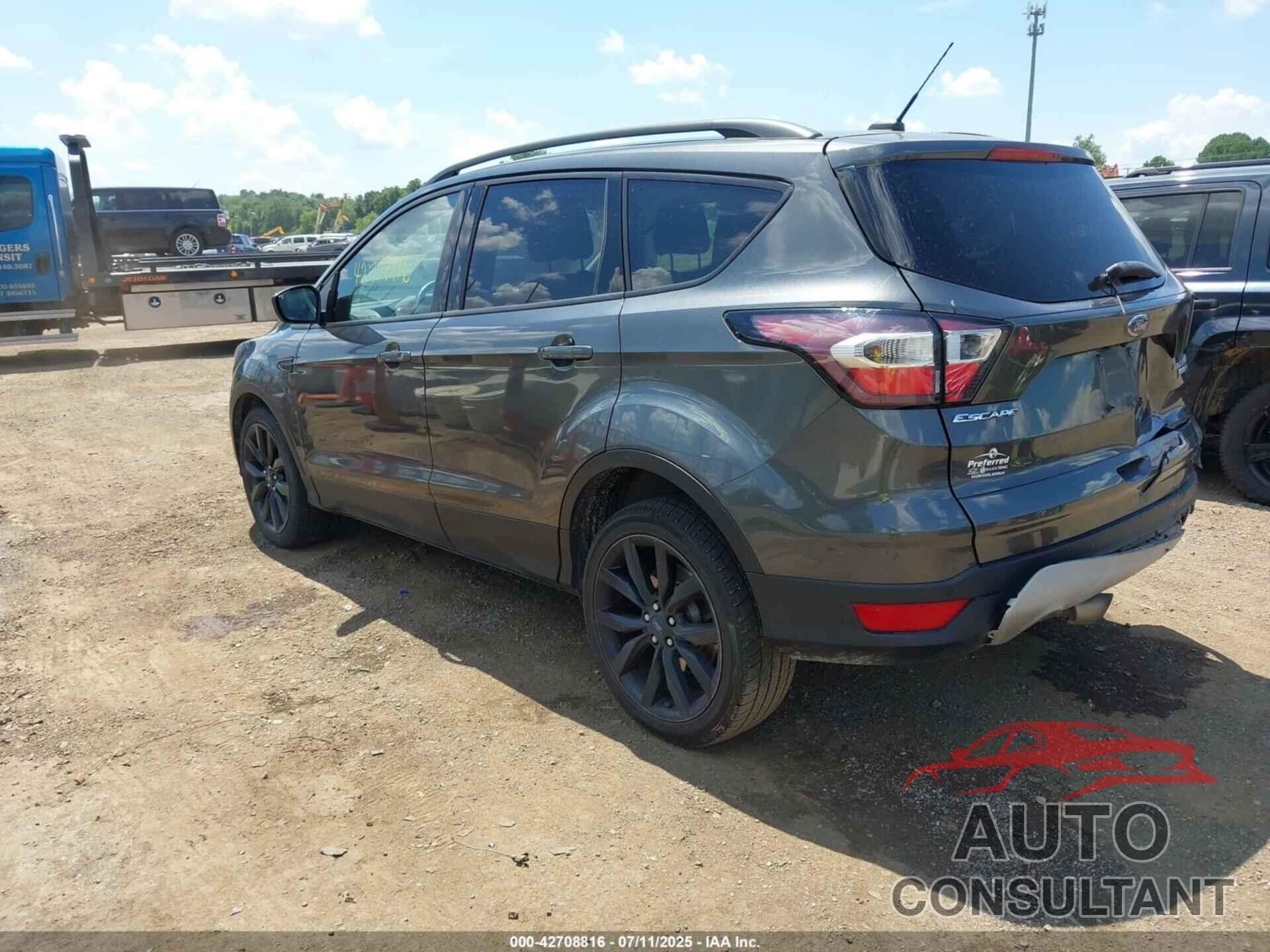 FORD ESCAPE 2017 - 1FMCU0GD8HUC09318