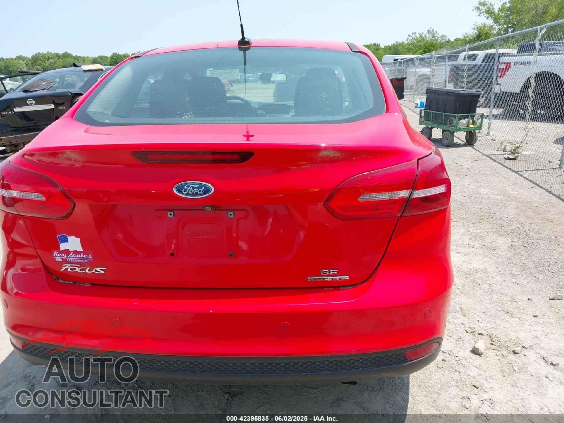 FORD FOCUS 2015 - 1FADP3F23FL354468