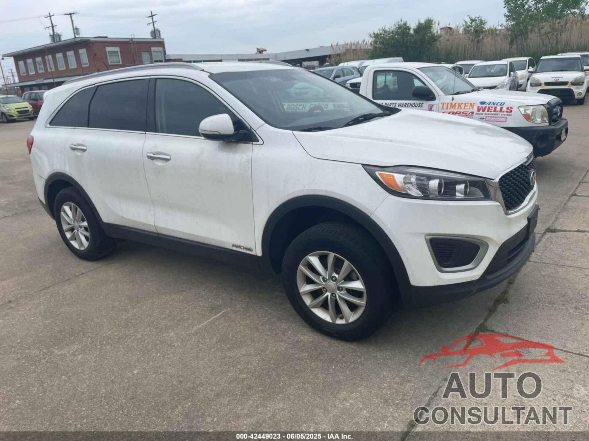 KIA SORENTO 2017 - 5XYPGDA55HG216167