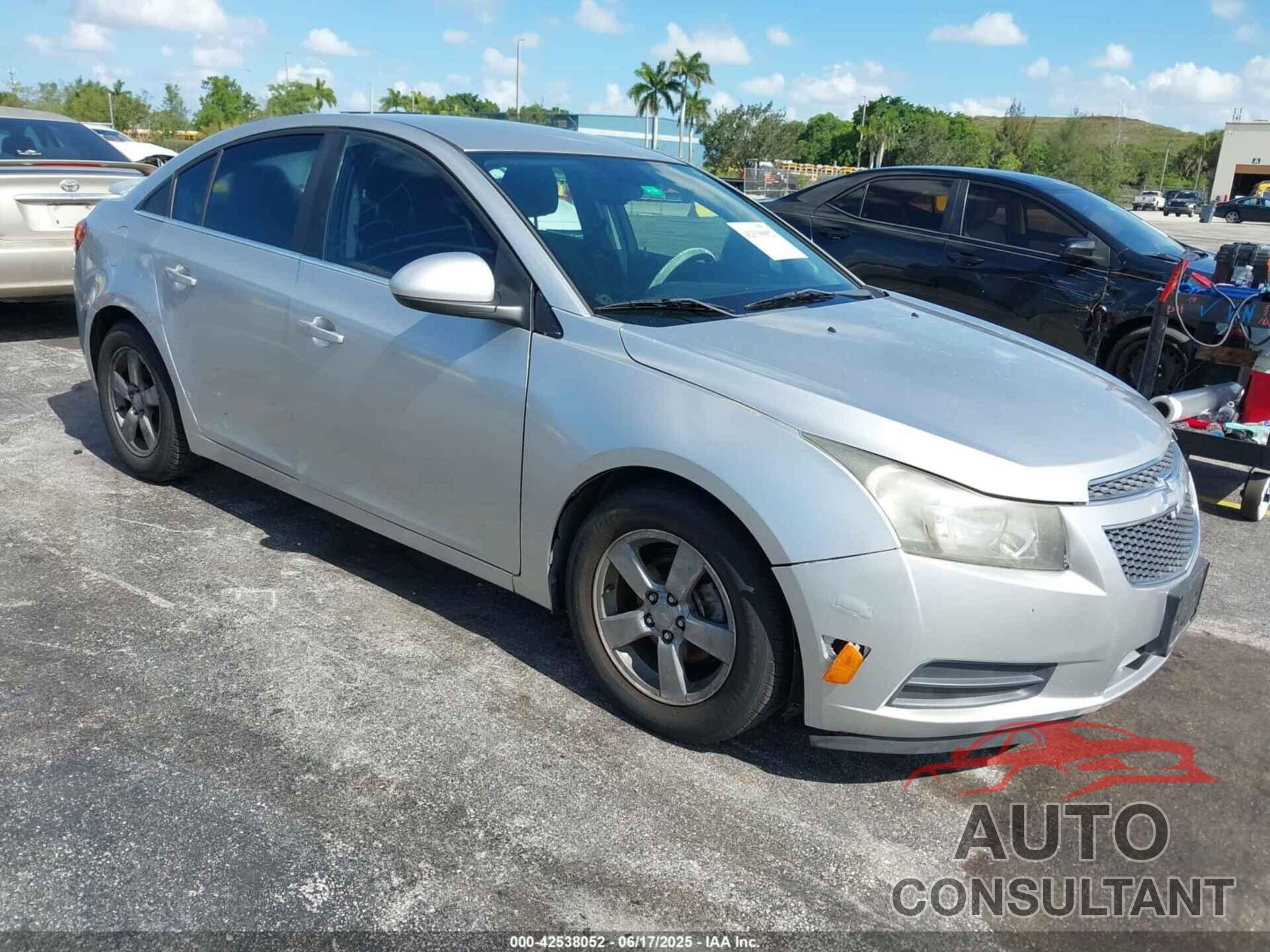 CHEVROLET CRUZE 2013 - 1G1PC5SB6D7287173